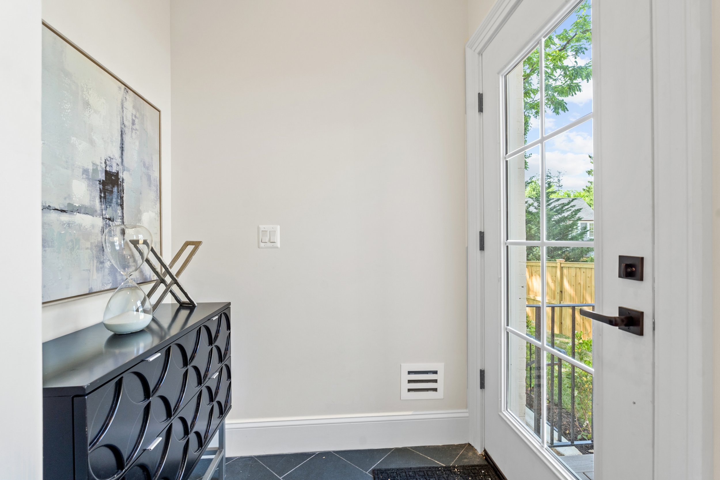6702 Brookville Rd - 0036.jpg