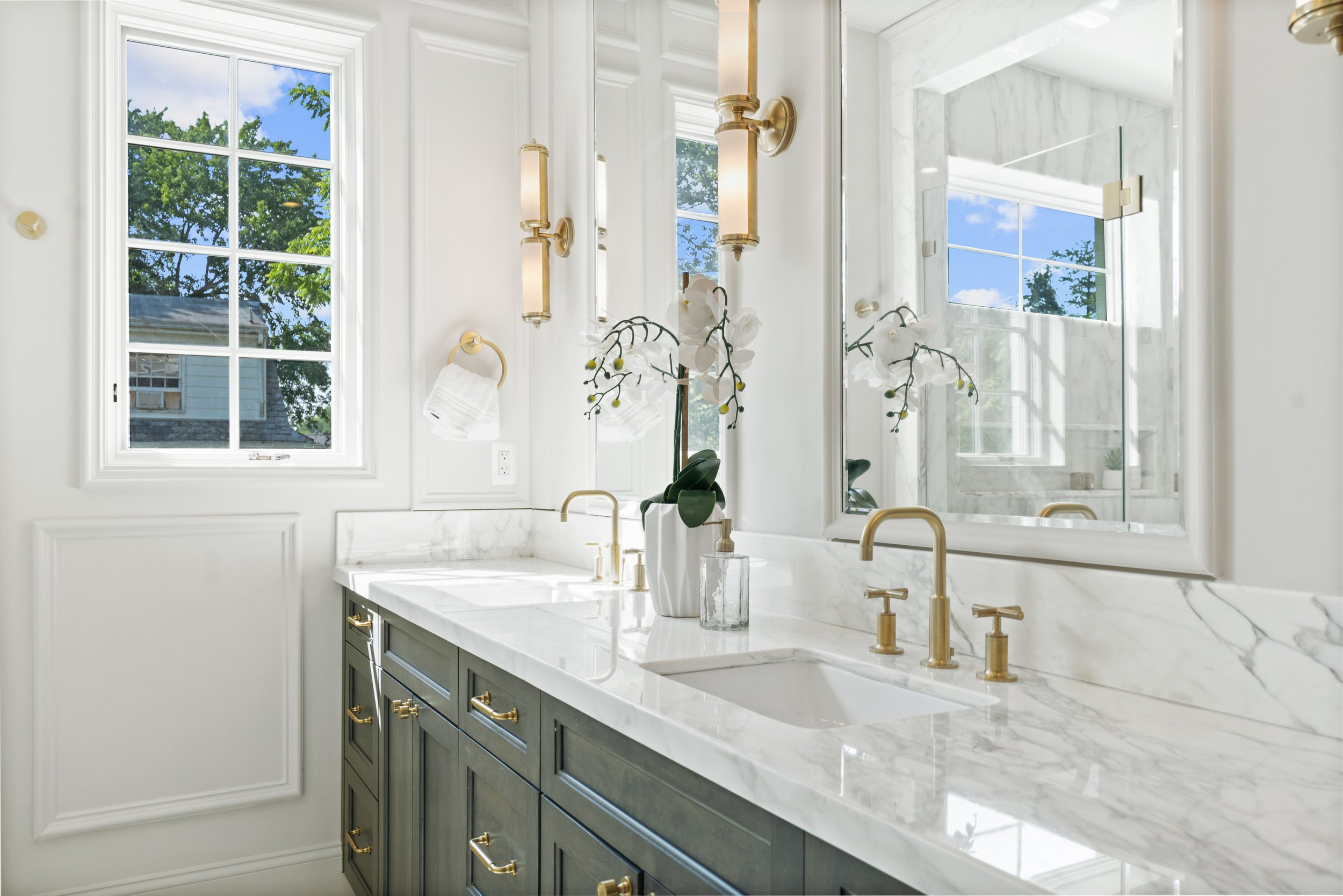 6702 Brookville Rd - 0053.jpg