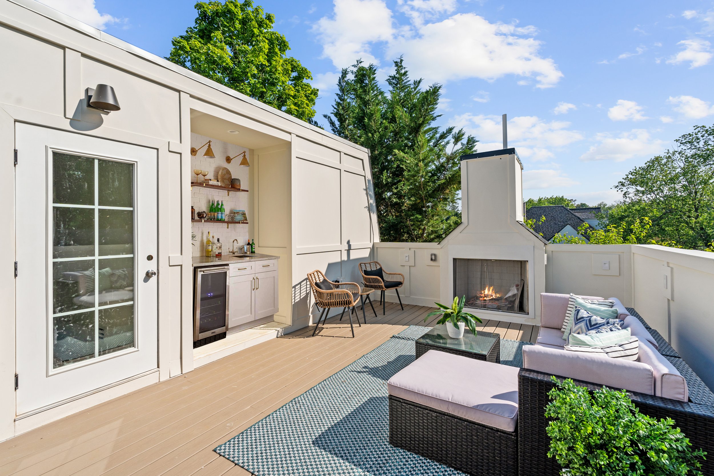 6702 Brookville Rd - 0107.jpg