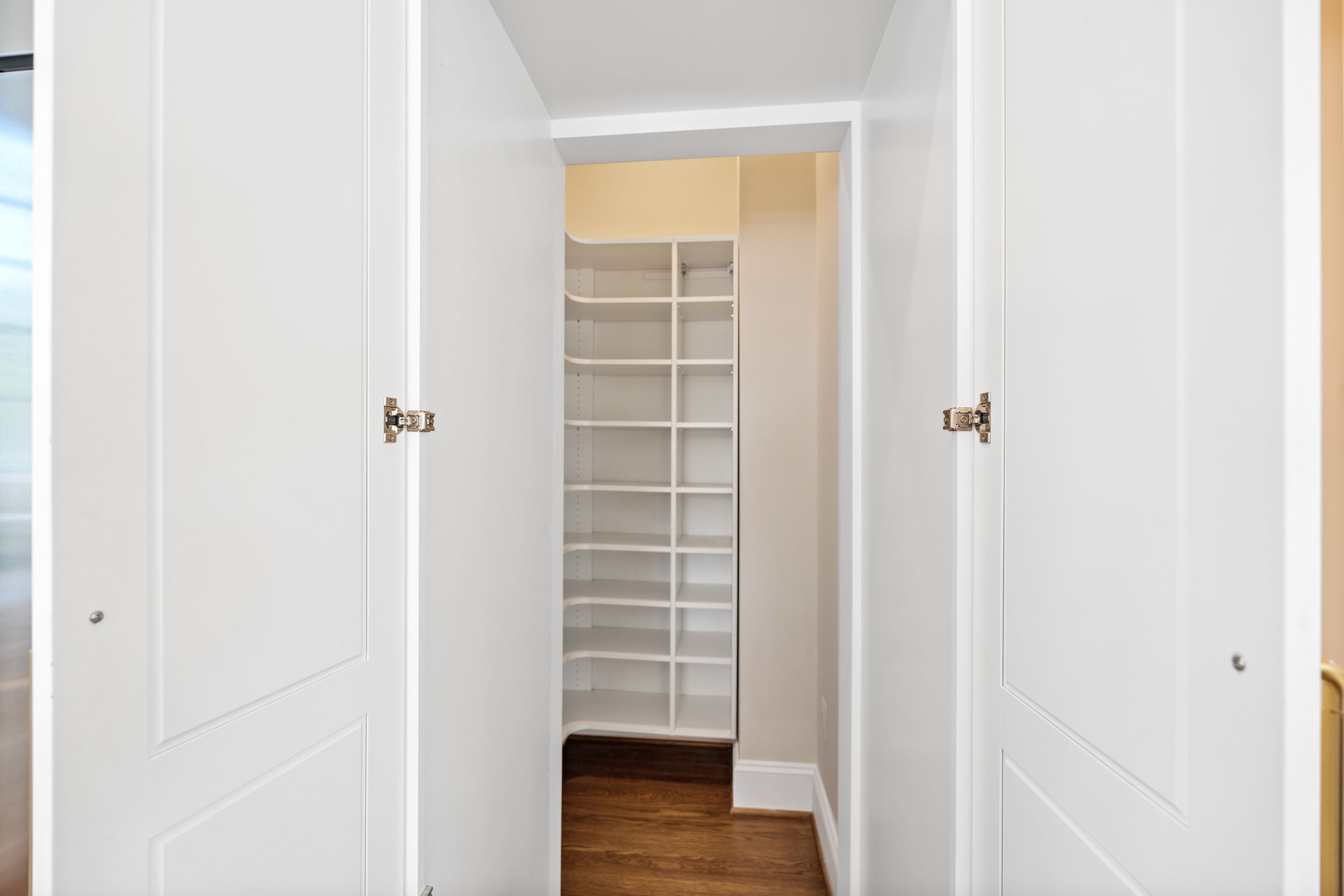 6702 Brookville Rd - 0034.jpg