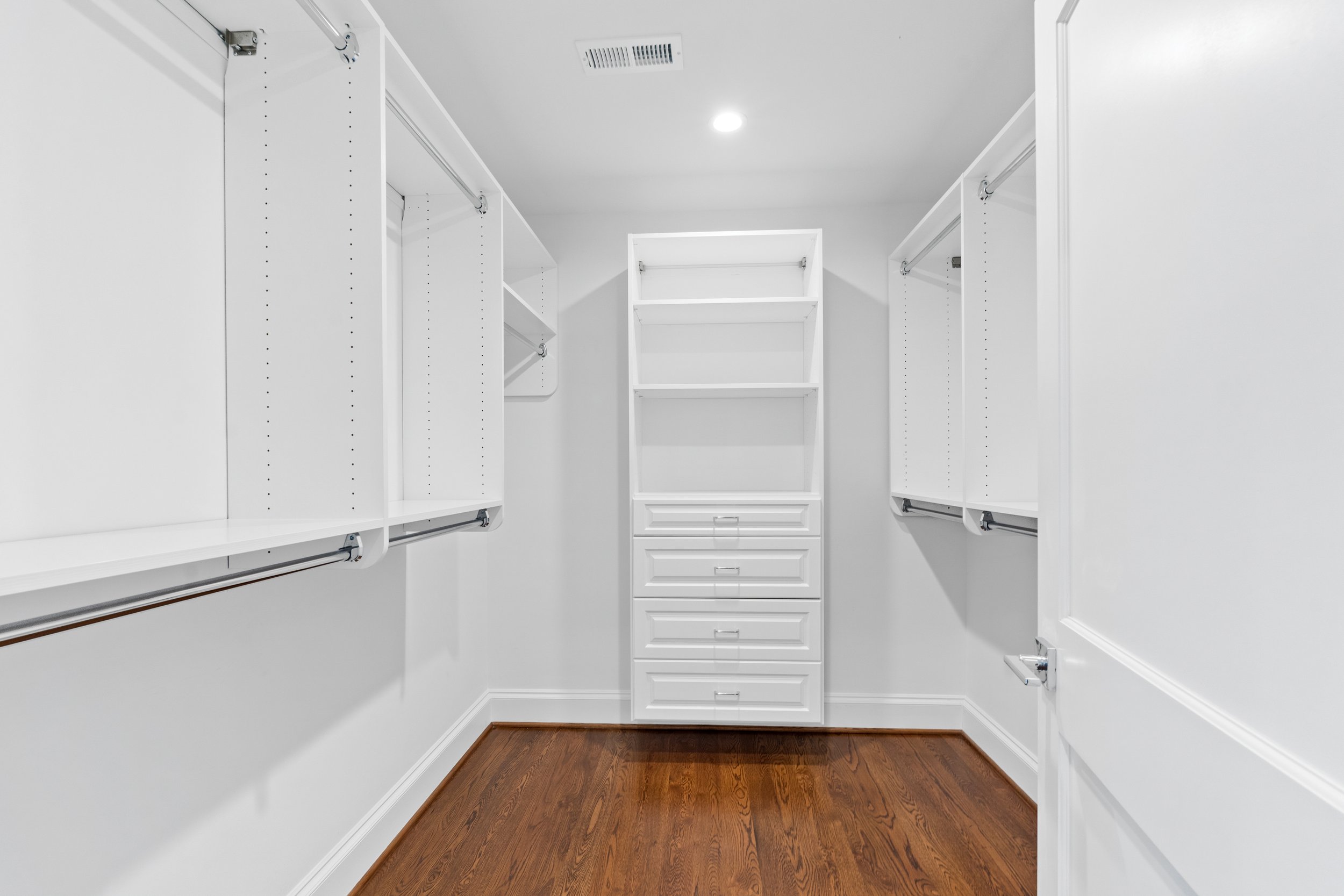 6704 Brookville Rd - 0025.jpg
