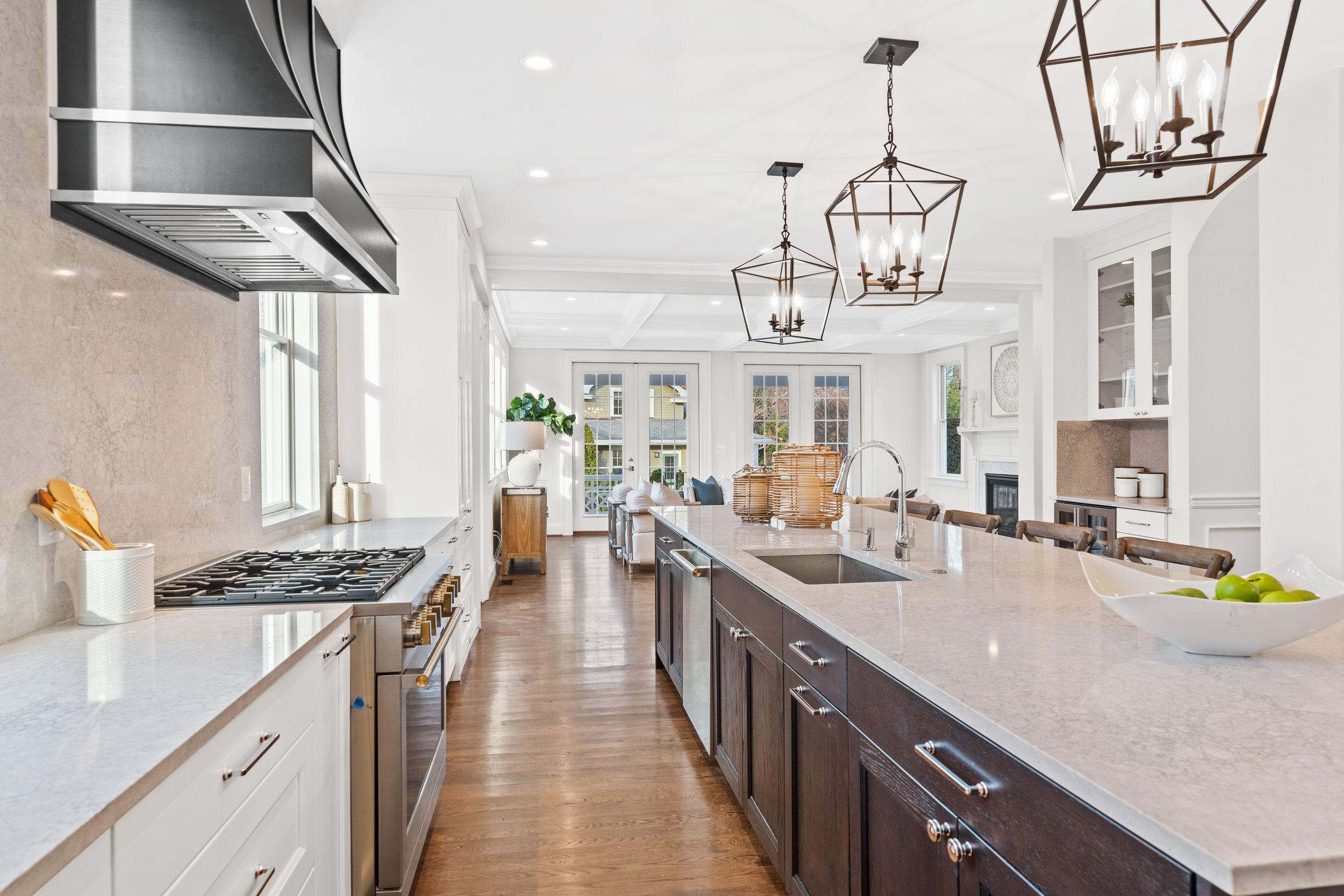 6704 Brookville Rd - 0070.jpg