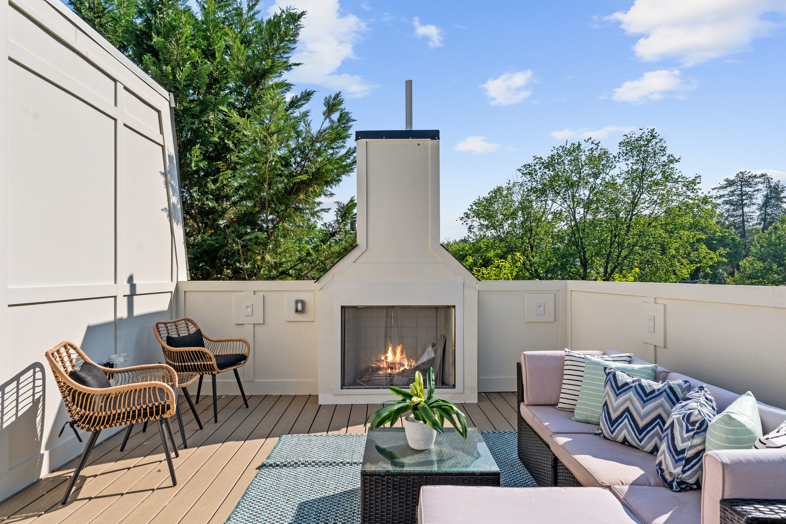 6702 Brookville Rd - 0106.jpg