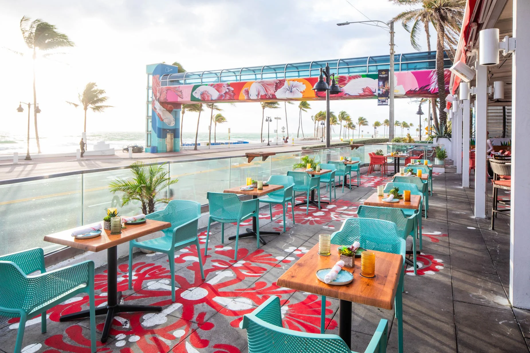 20 - FLLW_24_Luna_Patio_307.jpg
