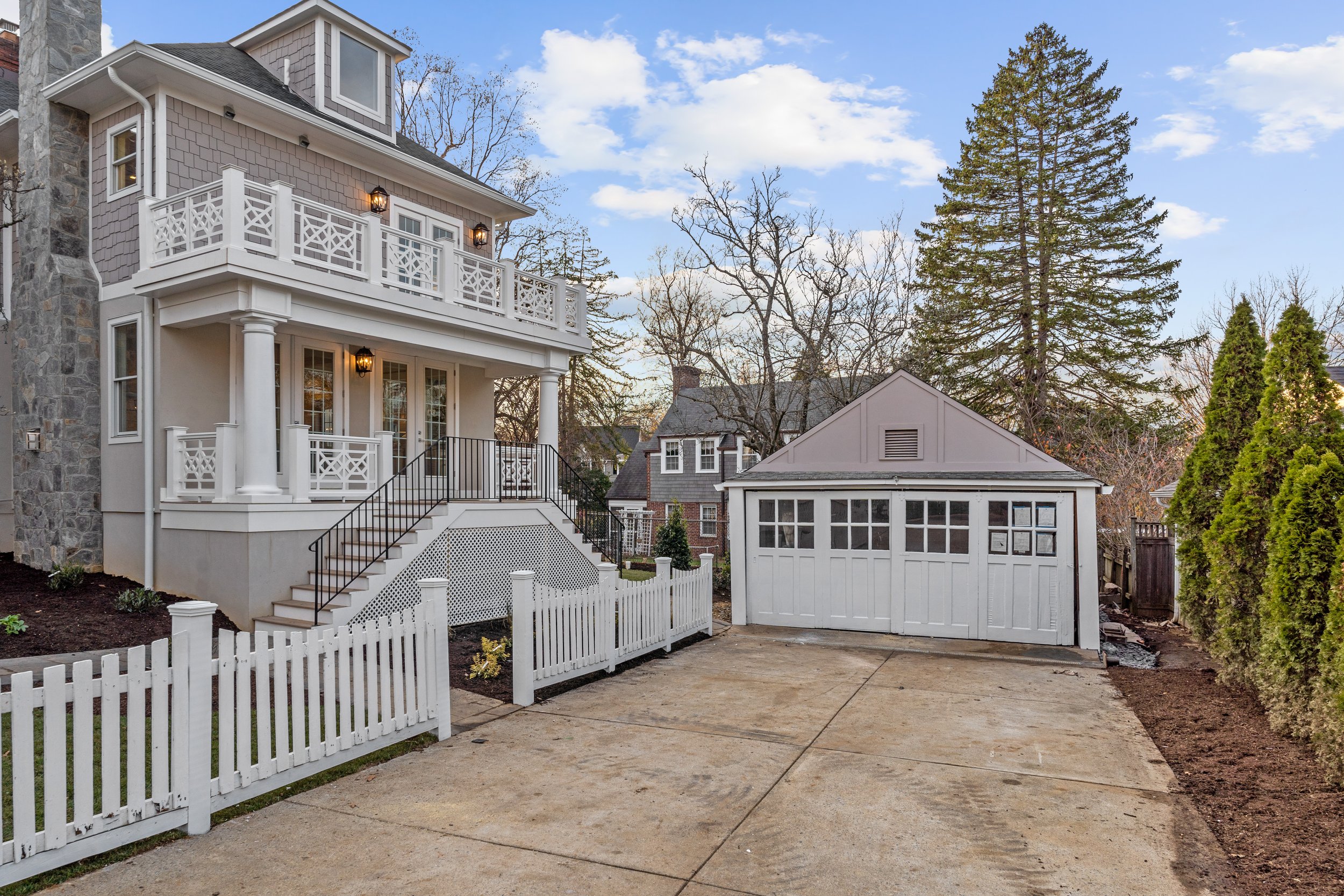 6704 Brookville Rd - 0101.jpg