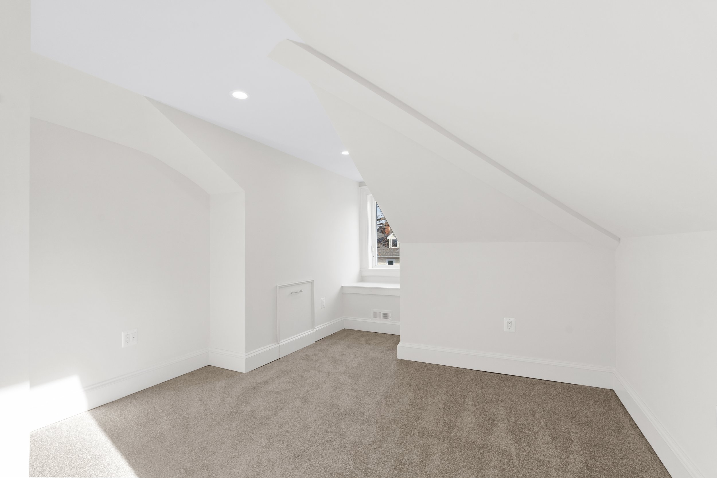 6704 Brookville Rd - 0033.jpg