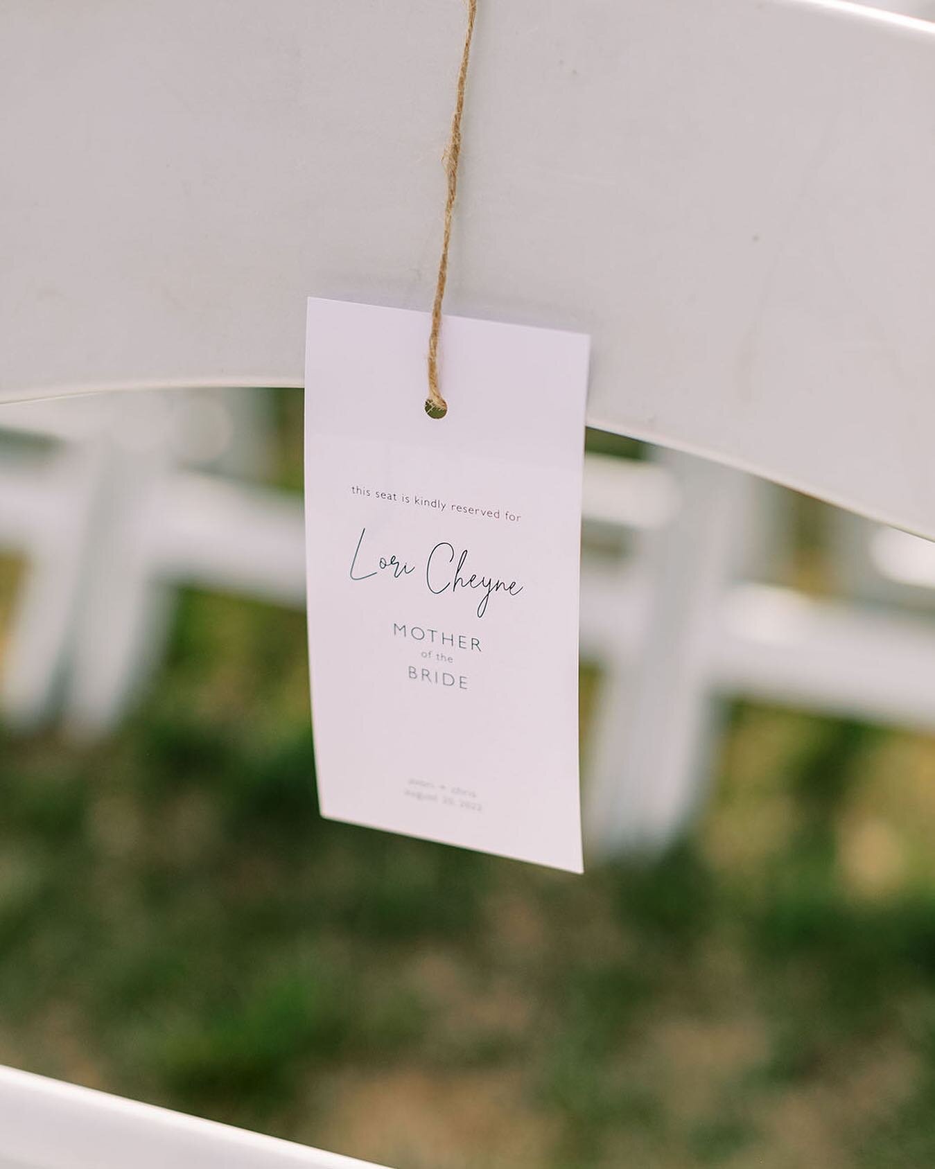 Reserved seating, because those special people deserve a special spot.
.
planner: @twelfthnightevents
photographer: @richellehunter
.
.
.
#weddingdesign #weddingdecor #weddingdetails #ontarioweddings #handtornpaper #dayofstationery #weddingstationery