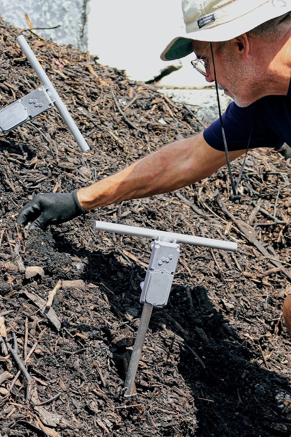 Client with sensors around him.jpg