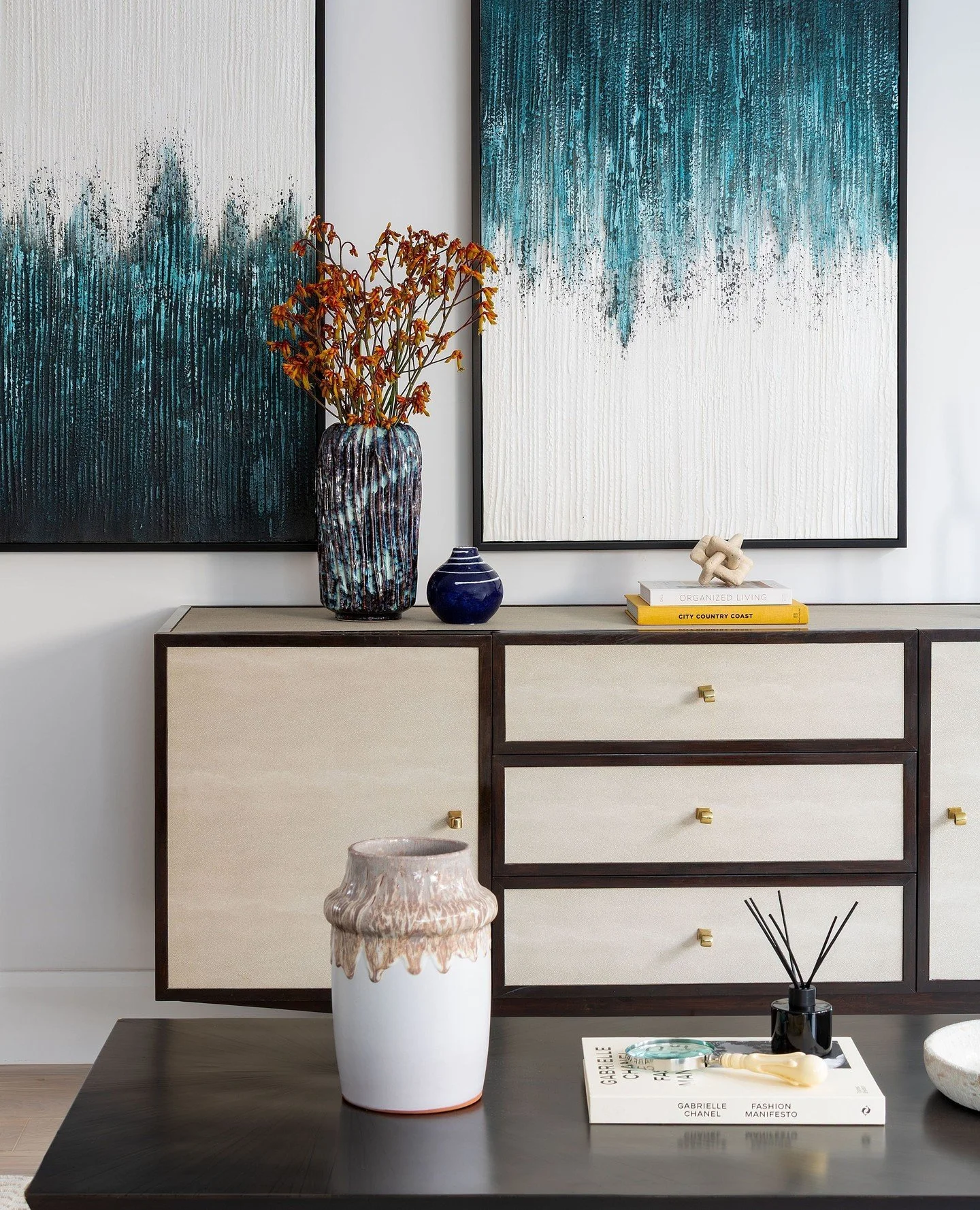 Styling the reception area for this beautiful new project in South West London, transforming the expansive open space into a tranquil oasis amidst the hustle and bustle of the city 💙⁠
⁠
⁠
⁠
⁠
⁠
⁠
⁠
#stylist #londonlife #thisislondon #uk #designer #t