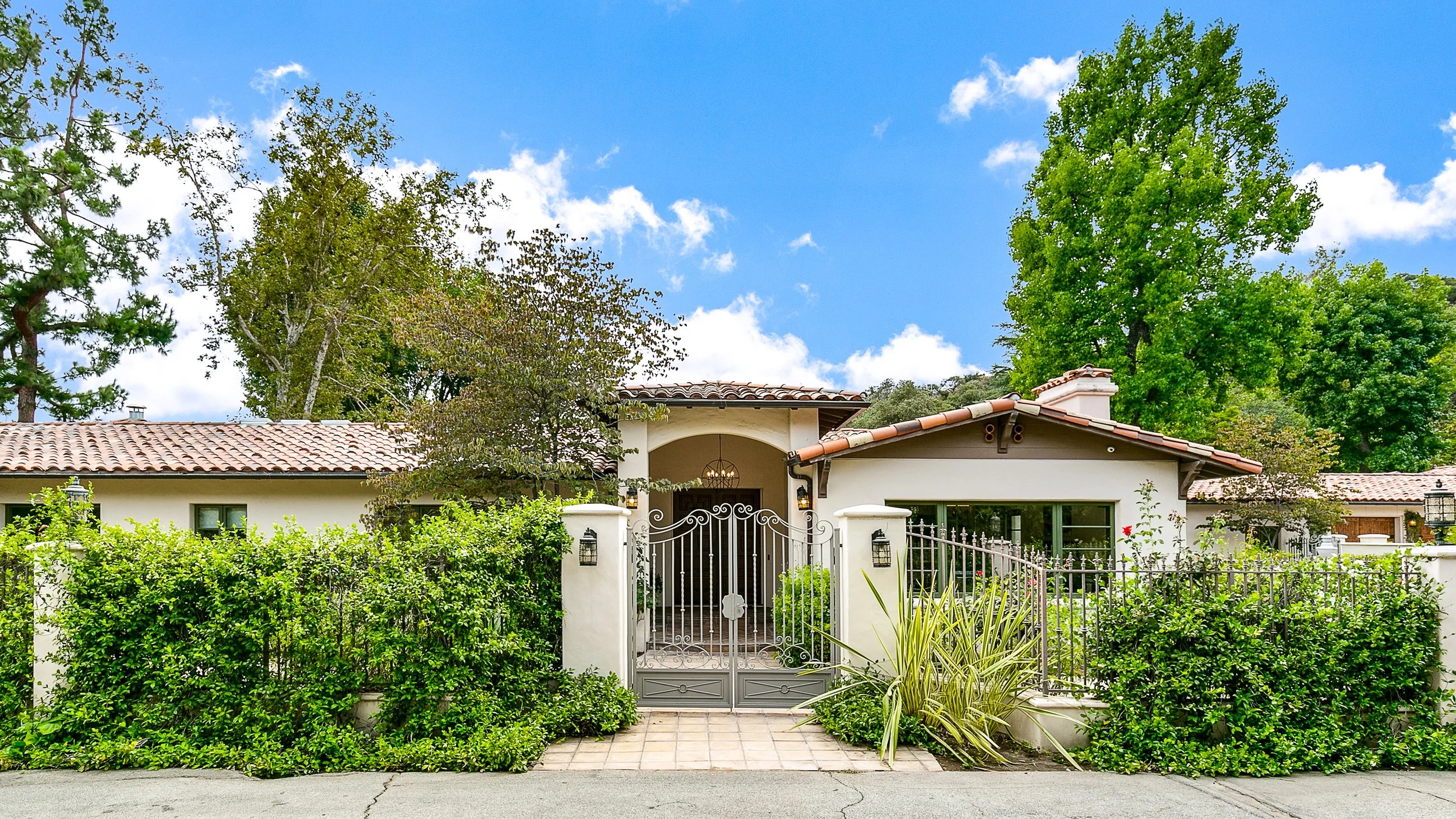 4201 Mesa Vista Drive