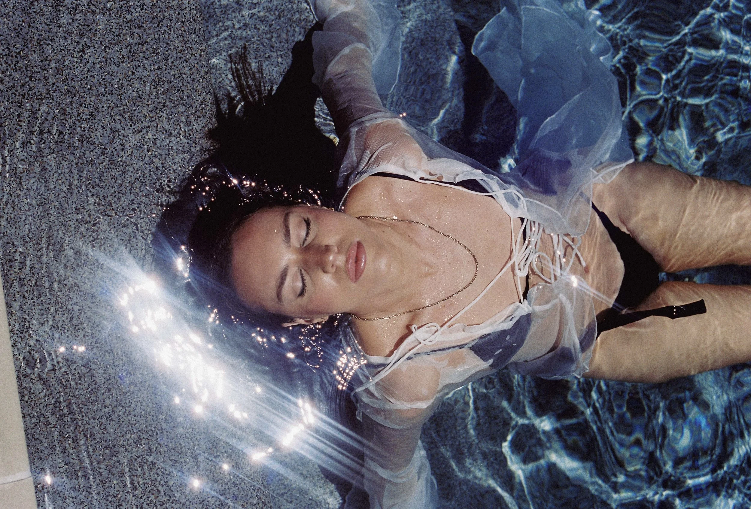 0skyemi_0skyemi-R3-073-35 2.jpg