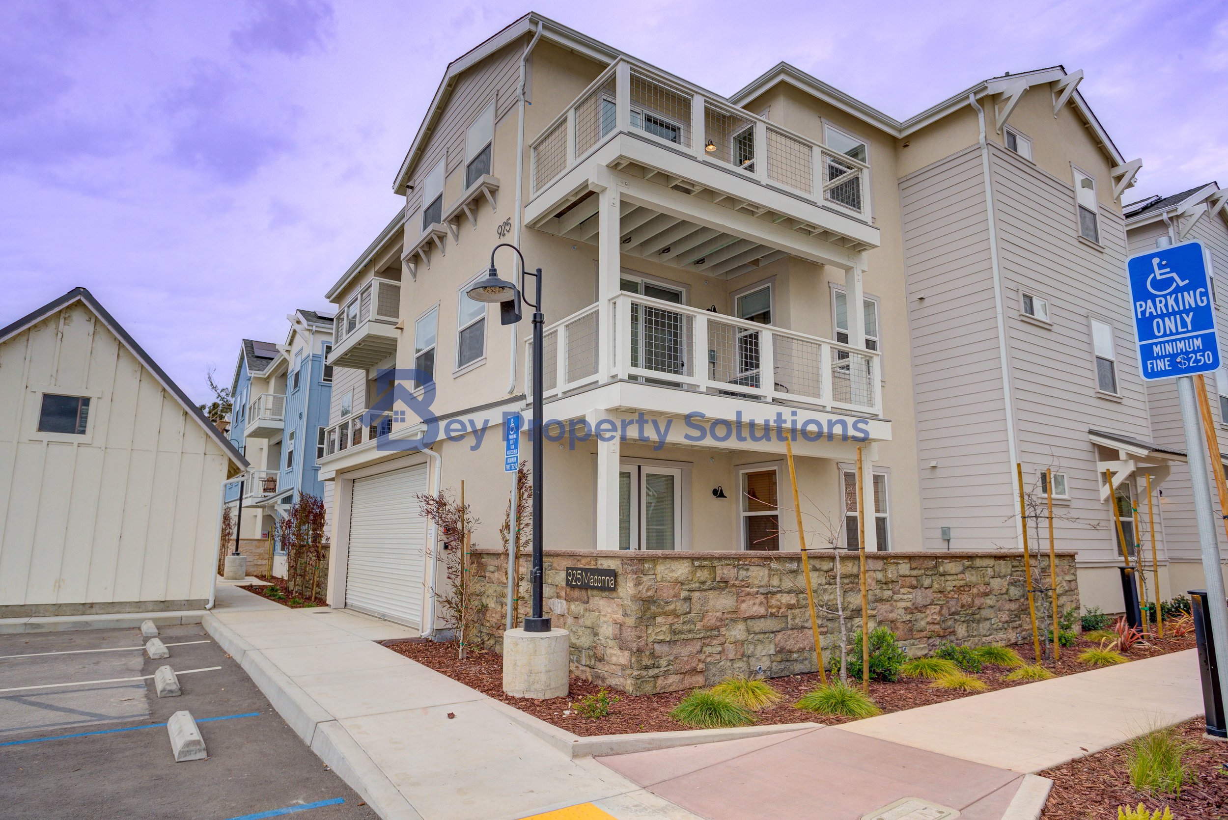 925 MADONNA RD SAN LUIS OBISPO-21.jpg