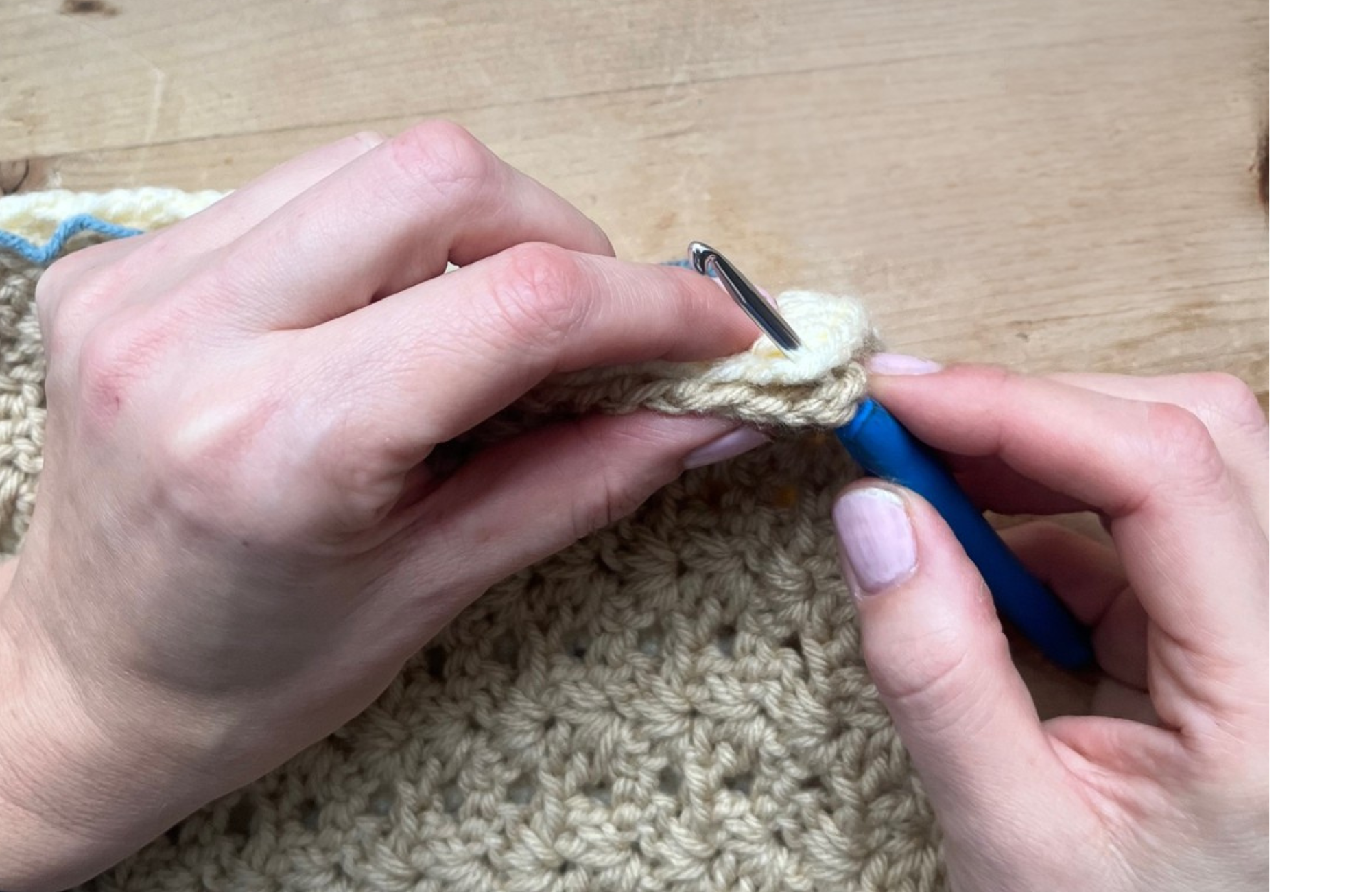 simple tutorial to join crochet squres