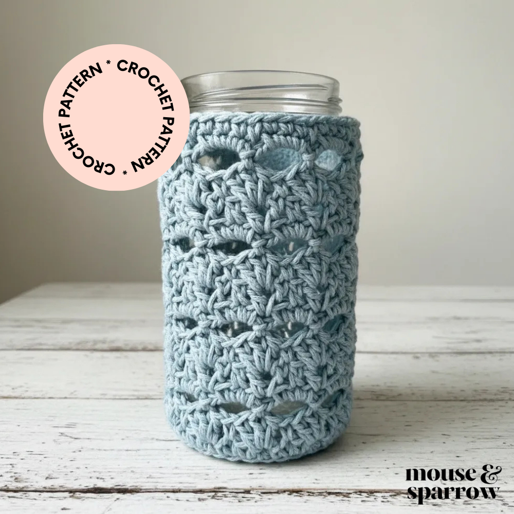 Beginner crochet jar cover pattern – small crochet project for home decor and gifts
