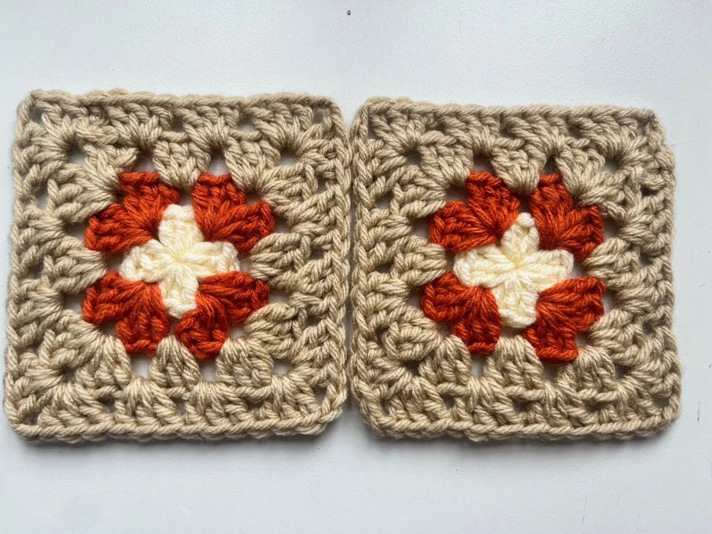 joining granny squares with the invisible seam stitch