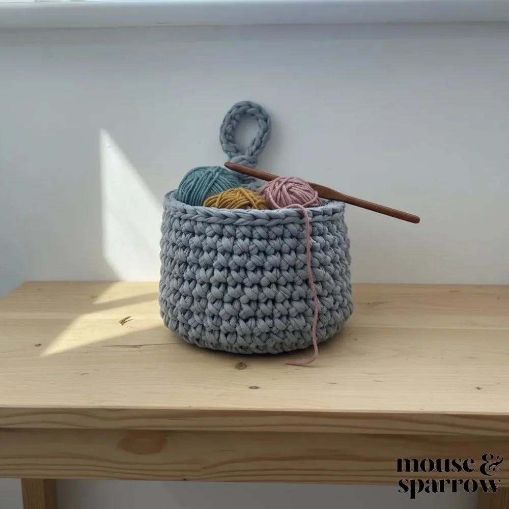 Basket with back handel.jpg