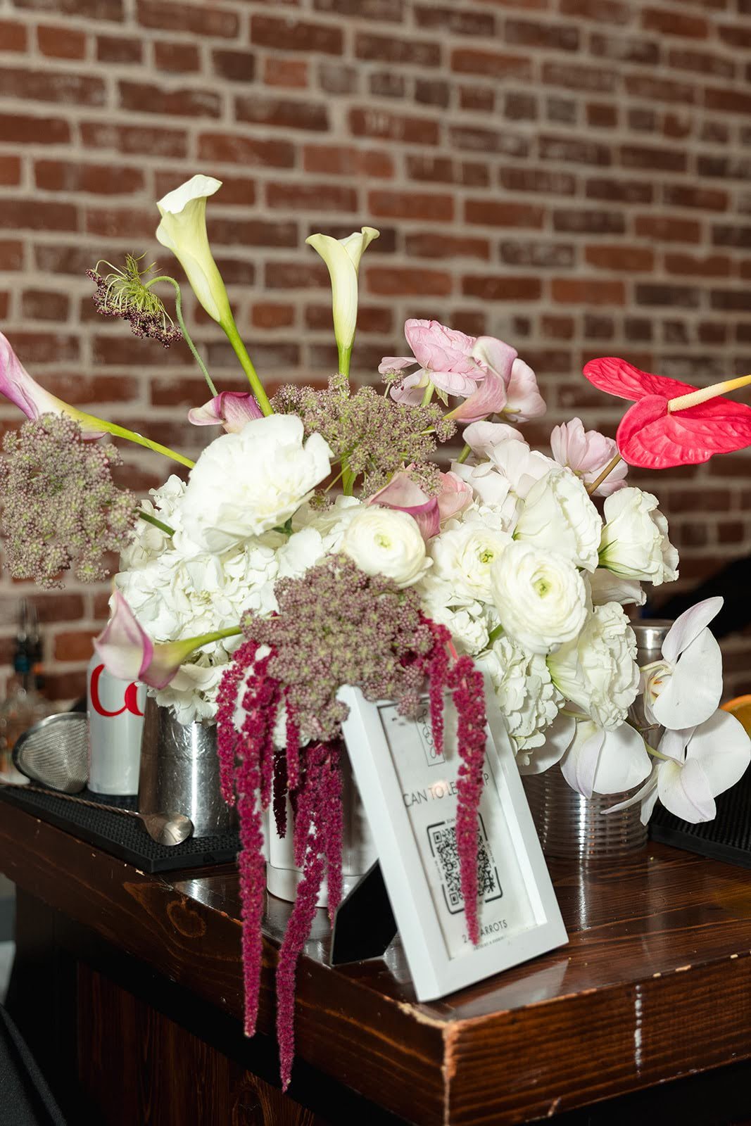 floral arrangement for the bar