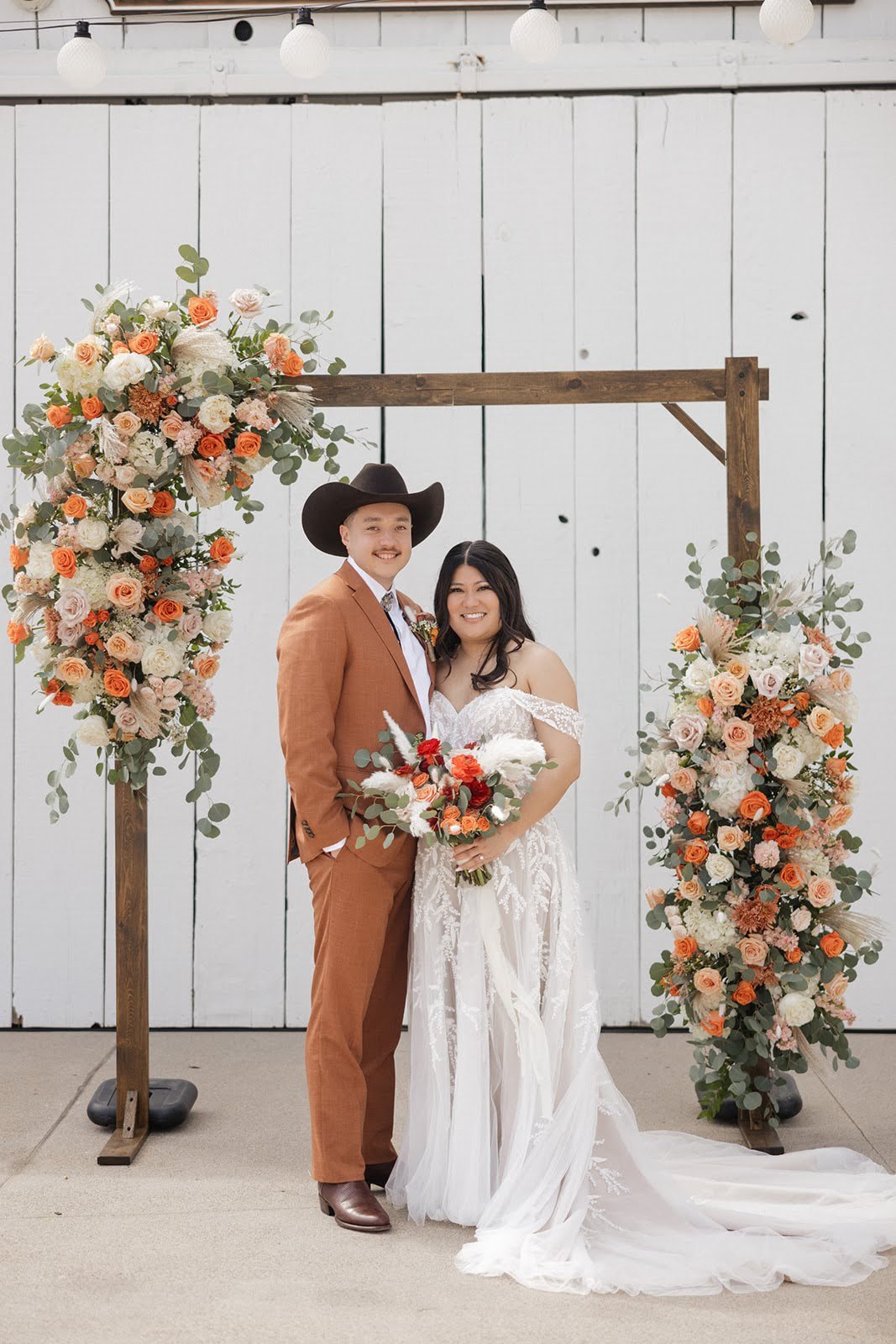 ranch style ceremony arch