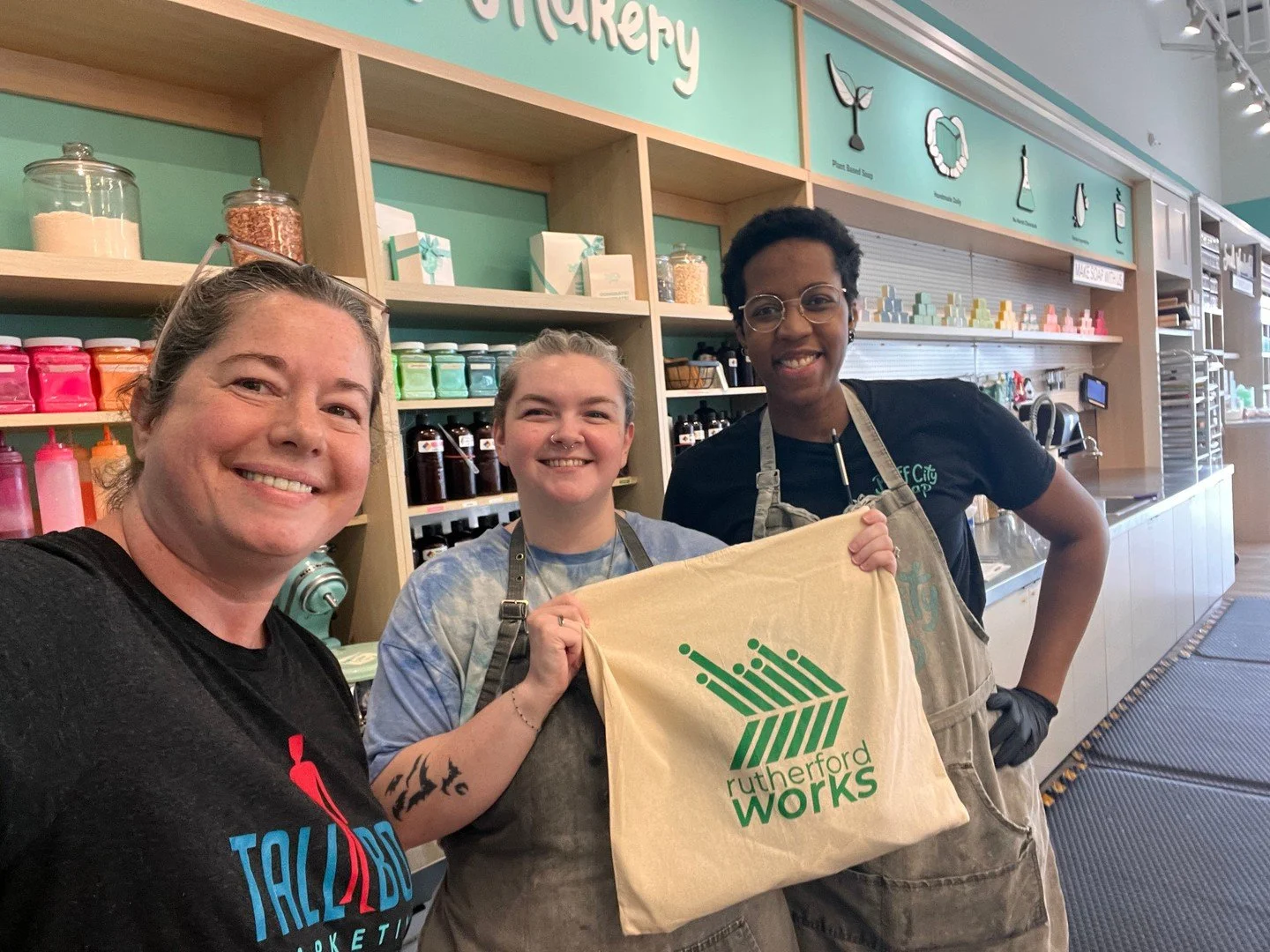 Kiera volunteered to help the Rutherford County Chamber of Commerce celebrate its chamber members with Operation Thank You and hand delivered a little goodie bag to a few members in the area. She got to meet so many great people at amazing companies 