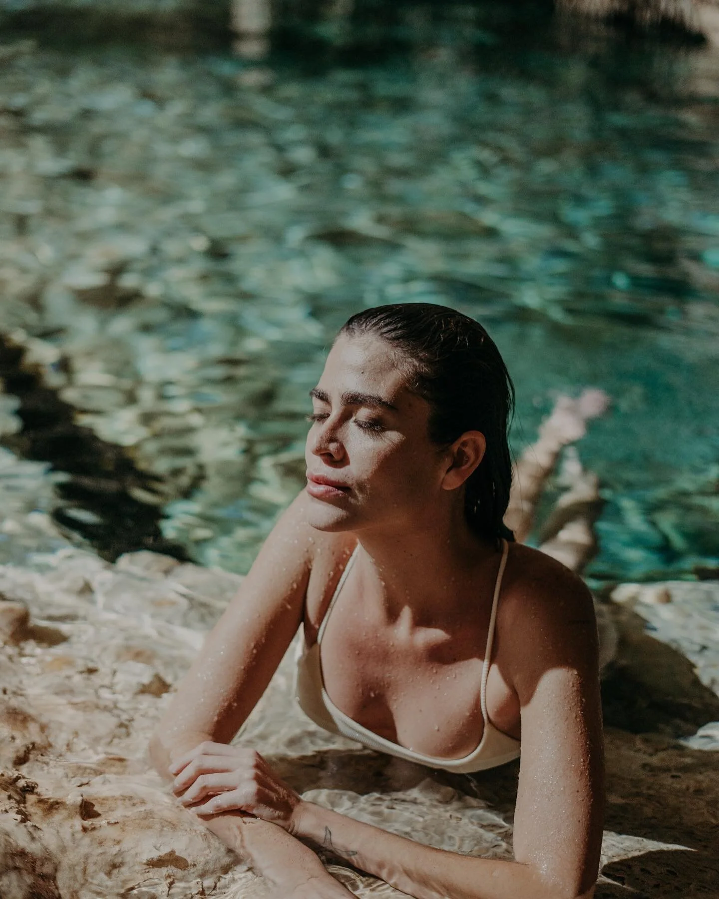 The Yucat&aacute;n peninsula is noted for its famous and spectacular underground rivers, that form a vas labyrinth of passageways and tunnels connected to the exterior through cenotes. 
And Makan will be surrounded by these. 🙌🏽
Explore the jungle l