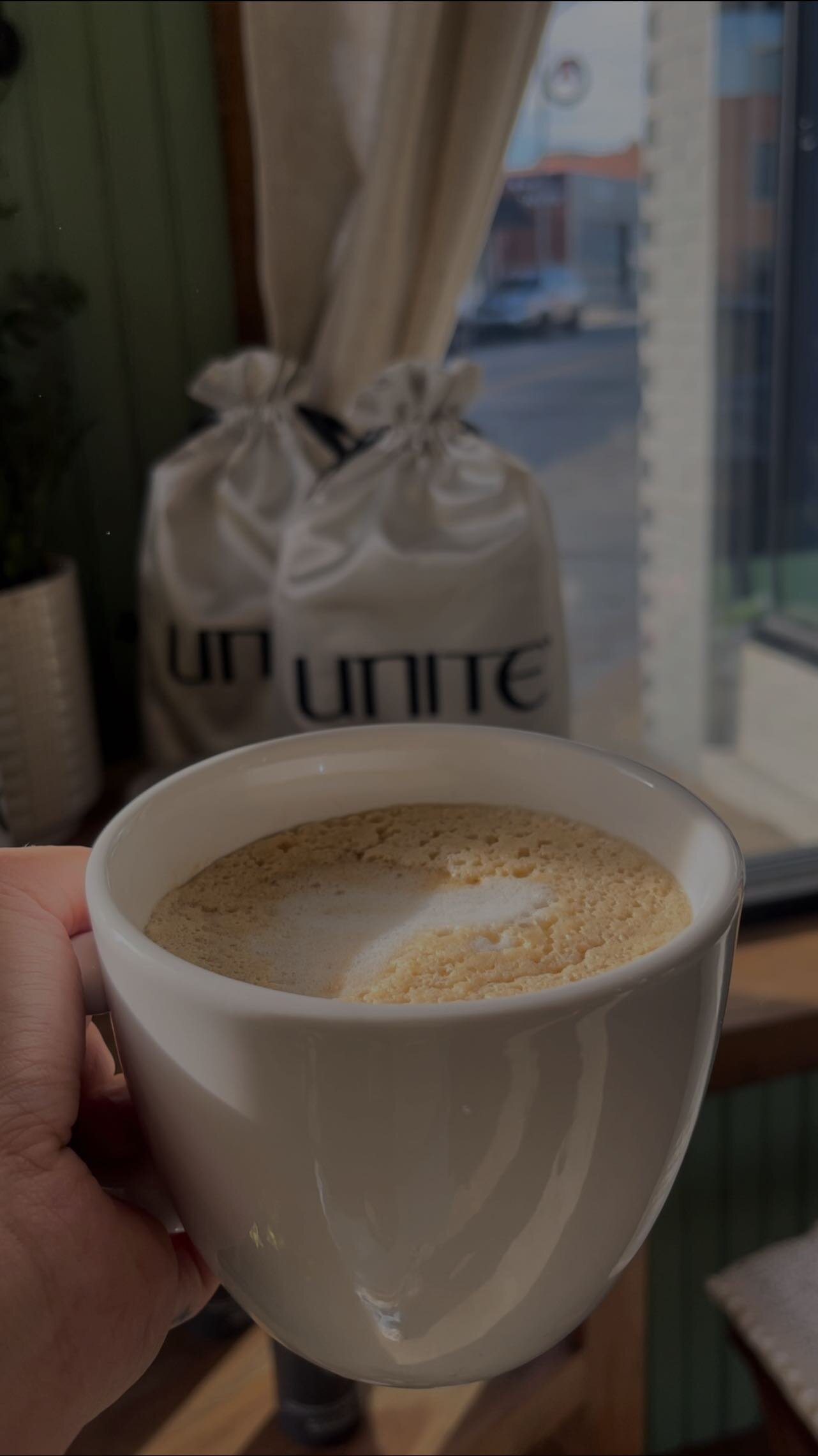 Coffee, please 💁🏻‍♀️
•
•
•
•
Love our little coffee bar @sageartistry.nc
Cheers 🥂 to beautiful hair and good coffee ☕️
Hoping everyone has a beautiful Monday, don’t forget about our gift sets we have from @unite