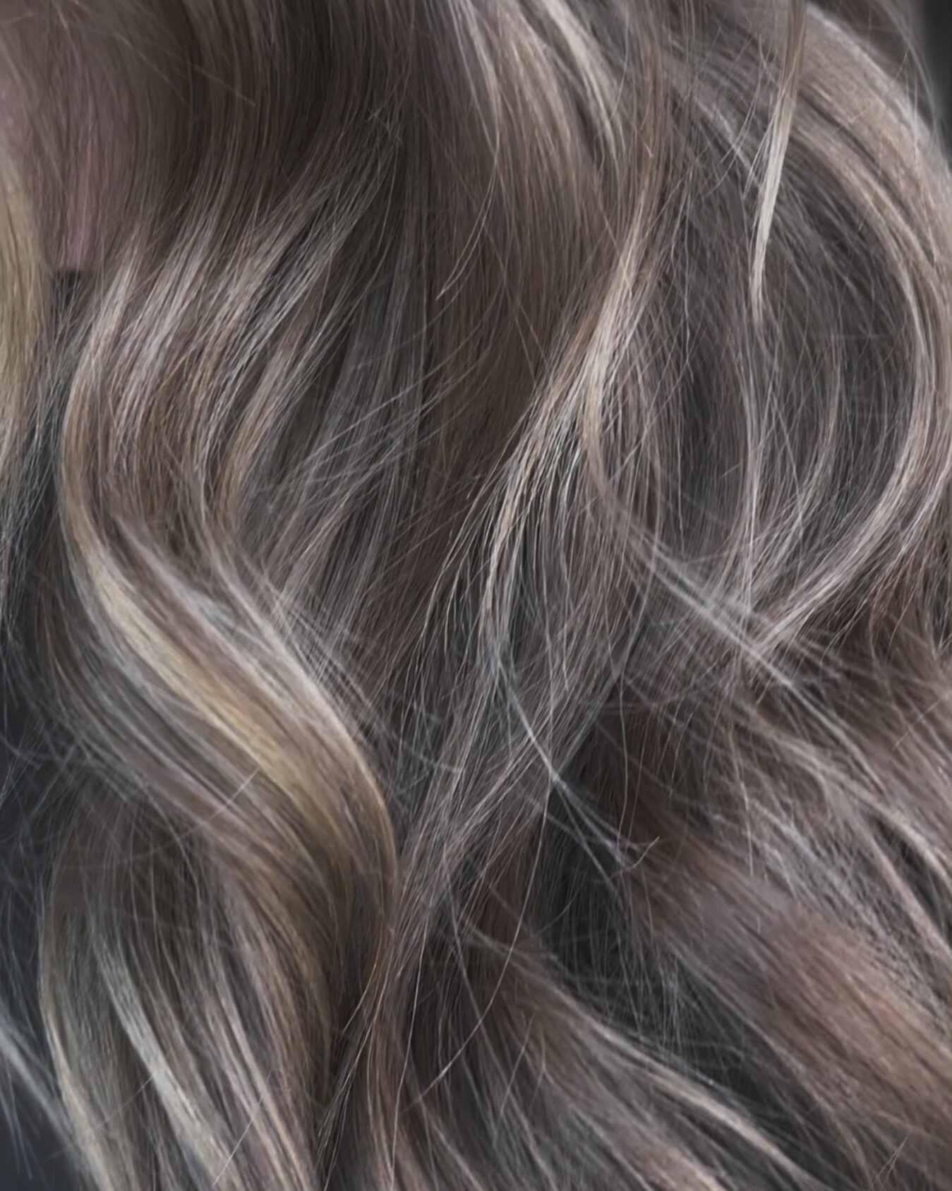 𝘵𝘰𝘯𝘦𝘴🎶
_________________________________
@schwarzkopfusa
@redken
@ghdhair