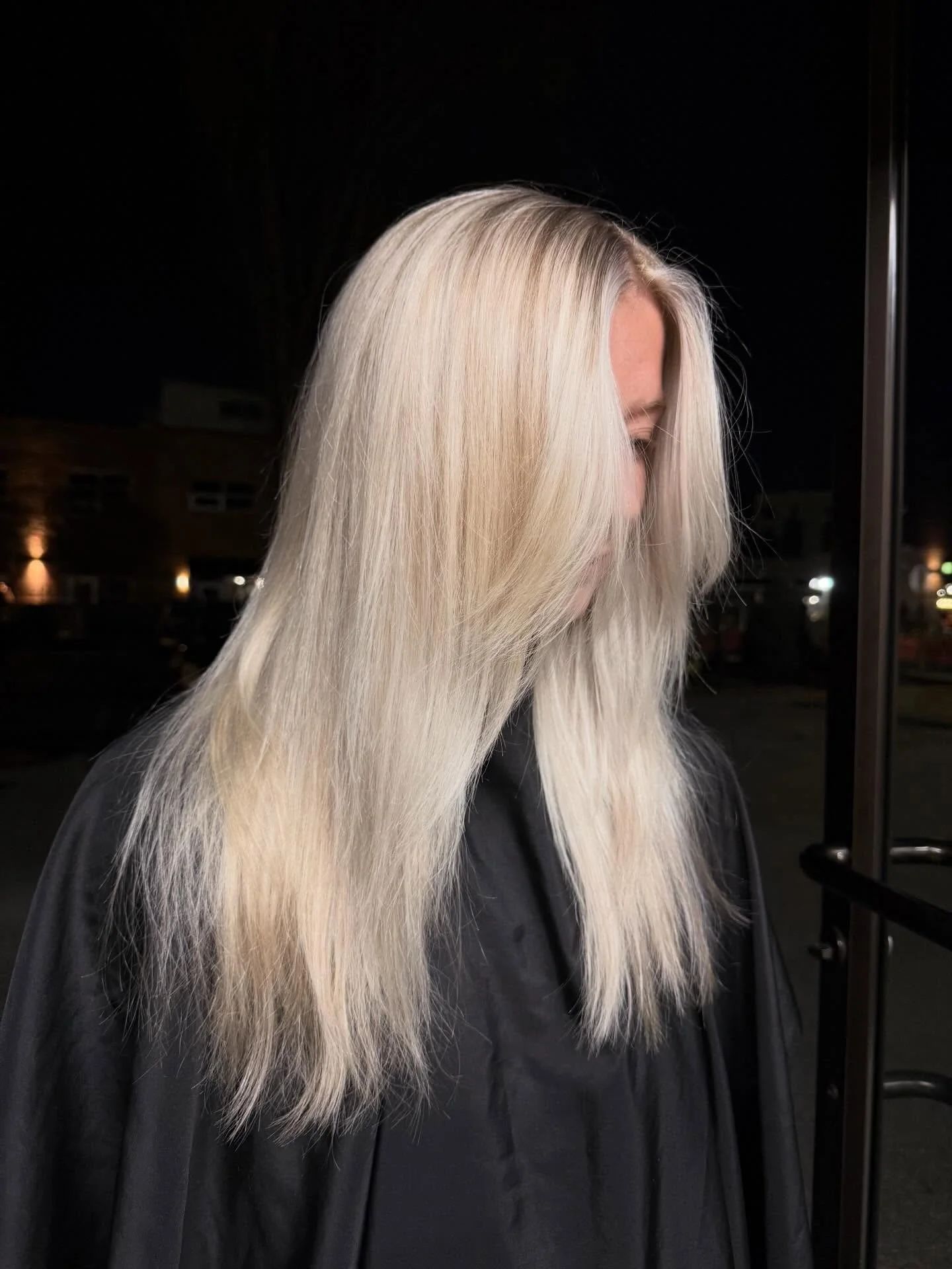 we be fixing hair over here with @redken IQ lightener. 🫡

#ecublondes #ecustylist #greenvillenc #downtowngvegas #gvegasnc