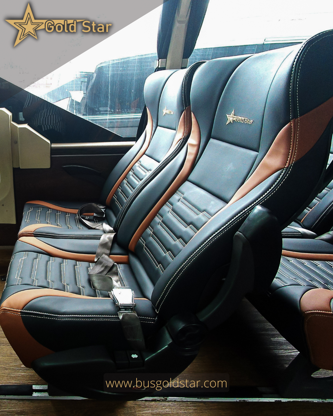 Interior bus pariwisata 50 seat di Jakarta dengan kursi reclining dan AC nyaman