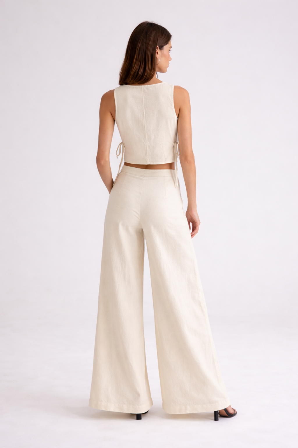 No 20 - Flare Pant Model back.png