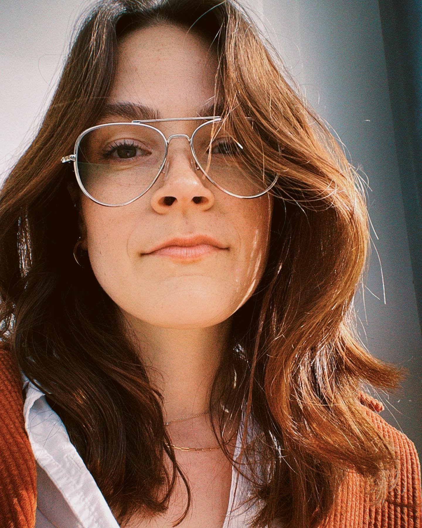 Moments in autumn 🍁 Hoping you have a playful and cozy week ahead of you. And that you too shamelessly document a good hair day 💁&zwj;♀️