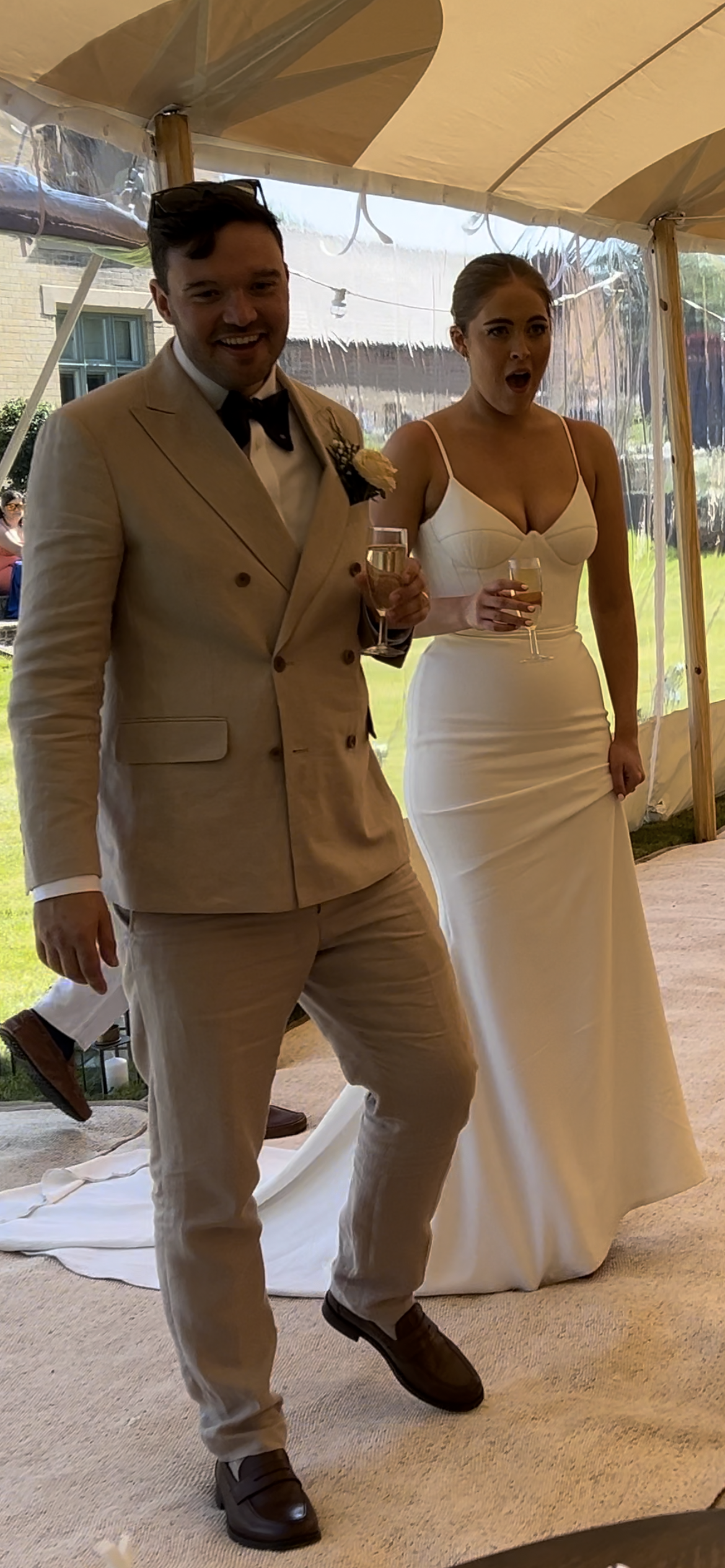 THE WEDDING GIFT THAT LEFT A BRIDE IN TEARS: A Luxury Live Wedding Illustration Experience