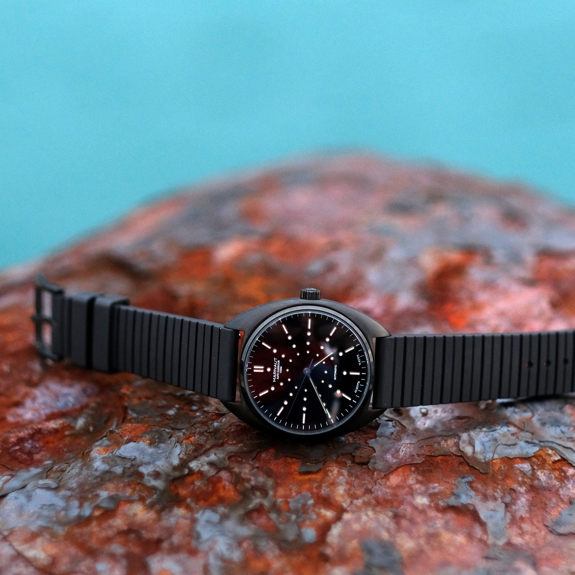 MARNAUT SH black.jpg