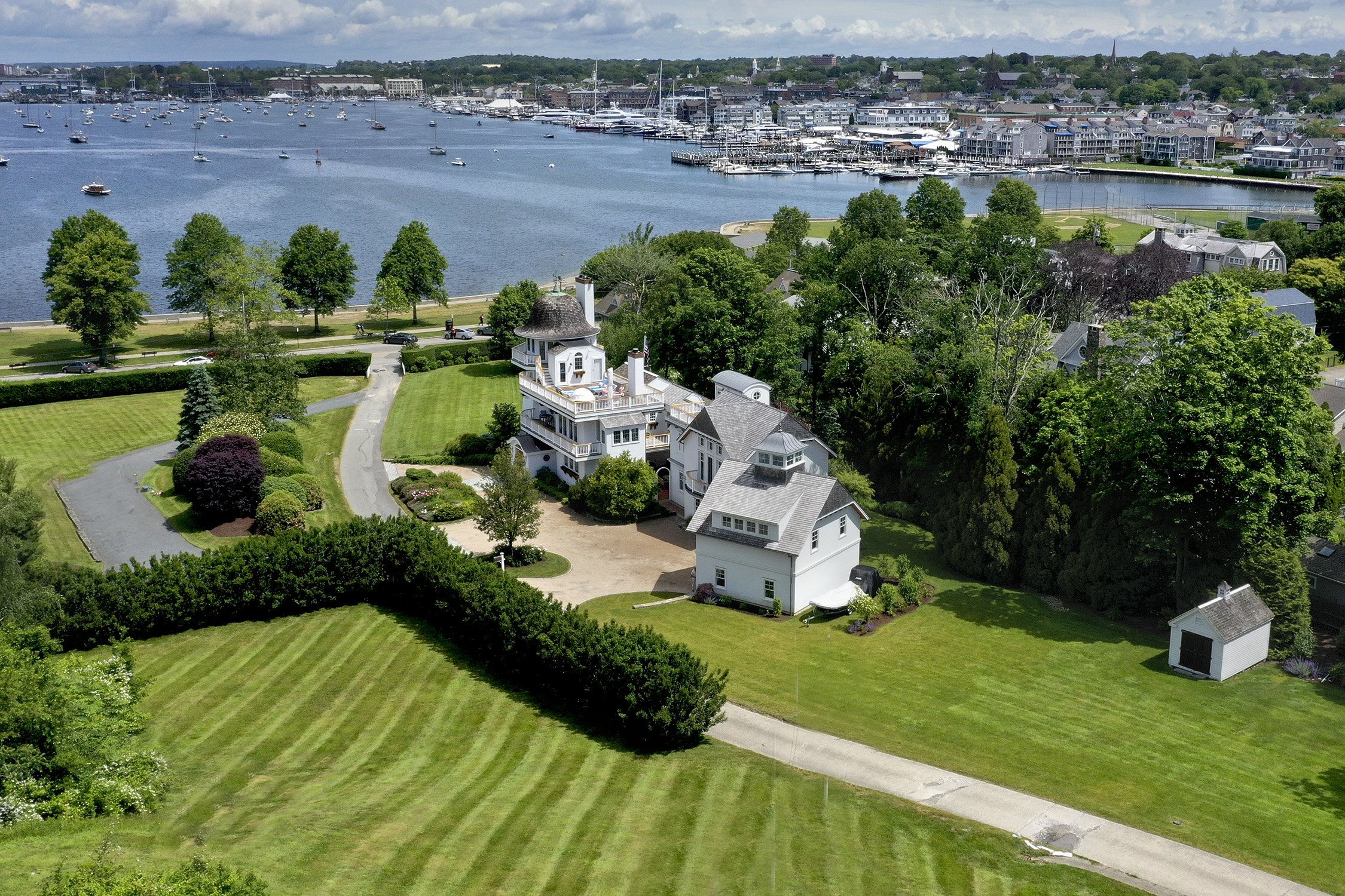 01 harbordrive206122308LR.jpg