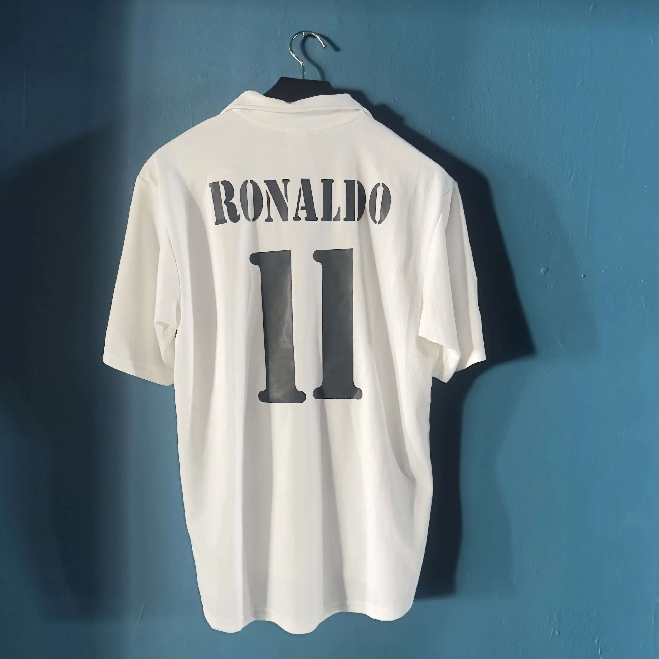 REAL MADRID 2002/03 HOME JERSEY – RONALDO #11 – SIZE XL