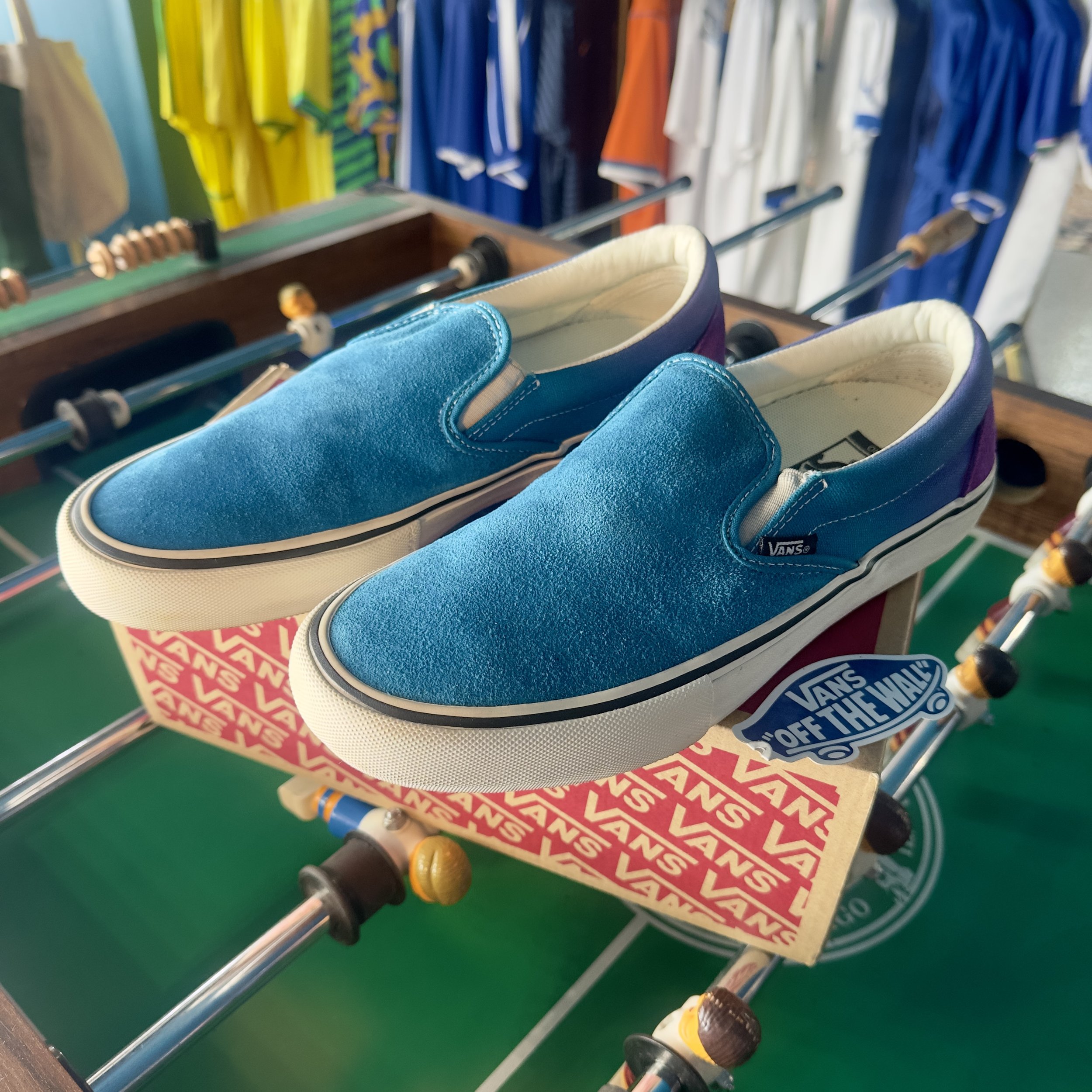 VANS SLIP-ON SUEDE BLUE & PURPLE – SIZE 9 US – GENTLY USED WITH BOX