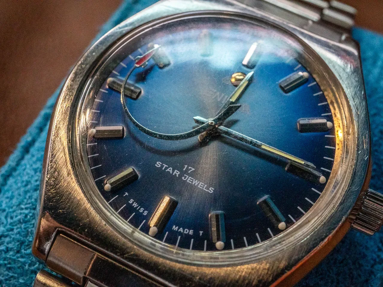 ENICAR 1970s Vintage Watch – Manual Wind + Leather Roll Included