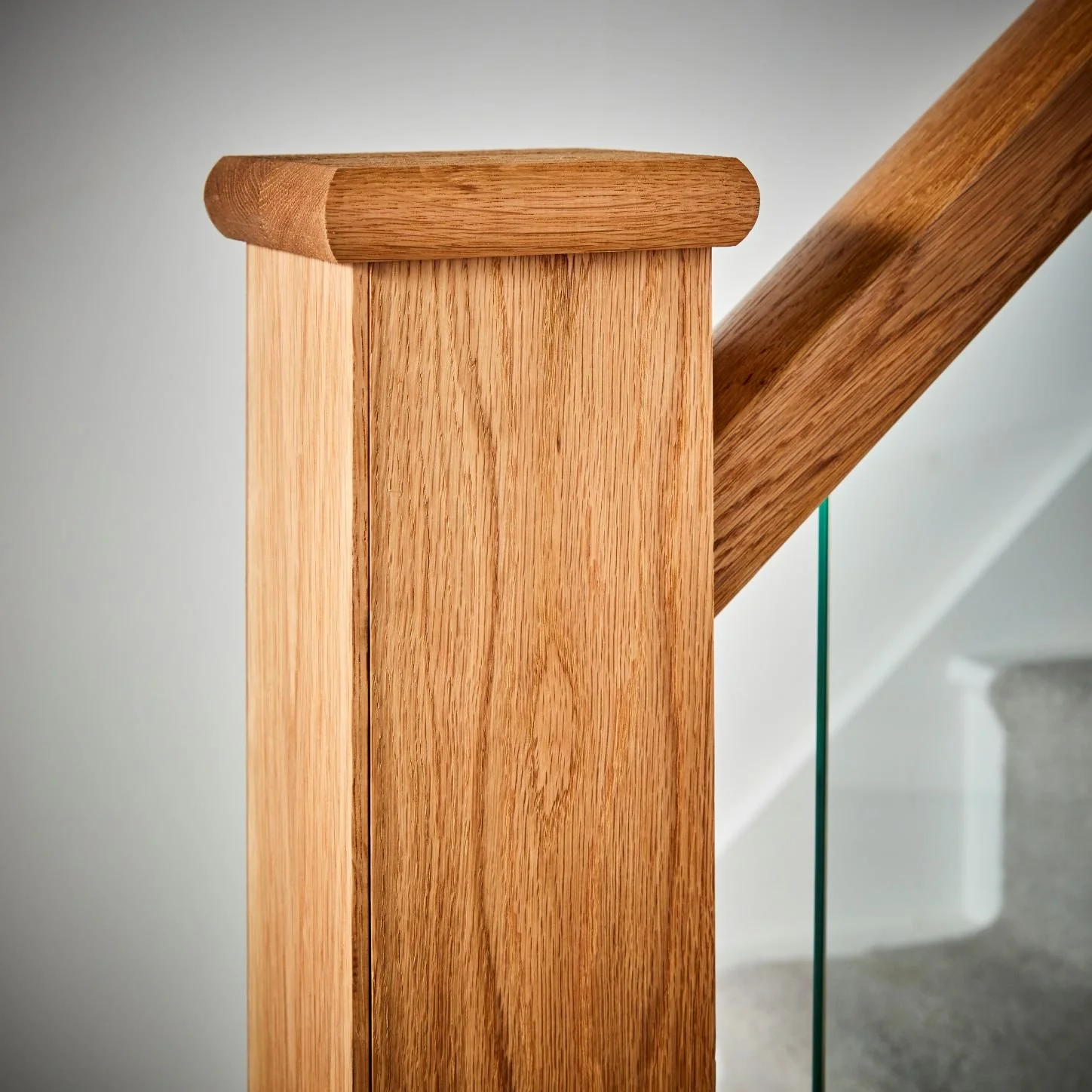 Newel Clad_Oak_cameo_03.jpg