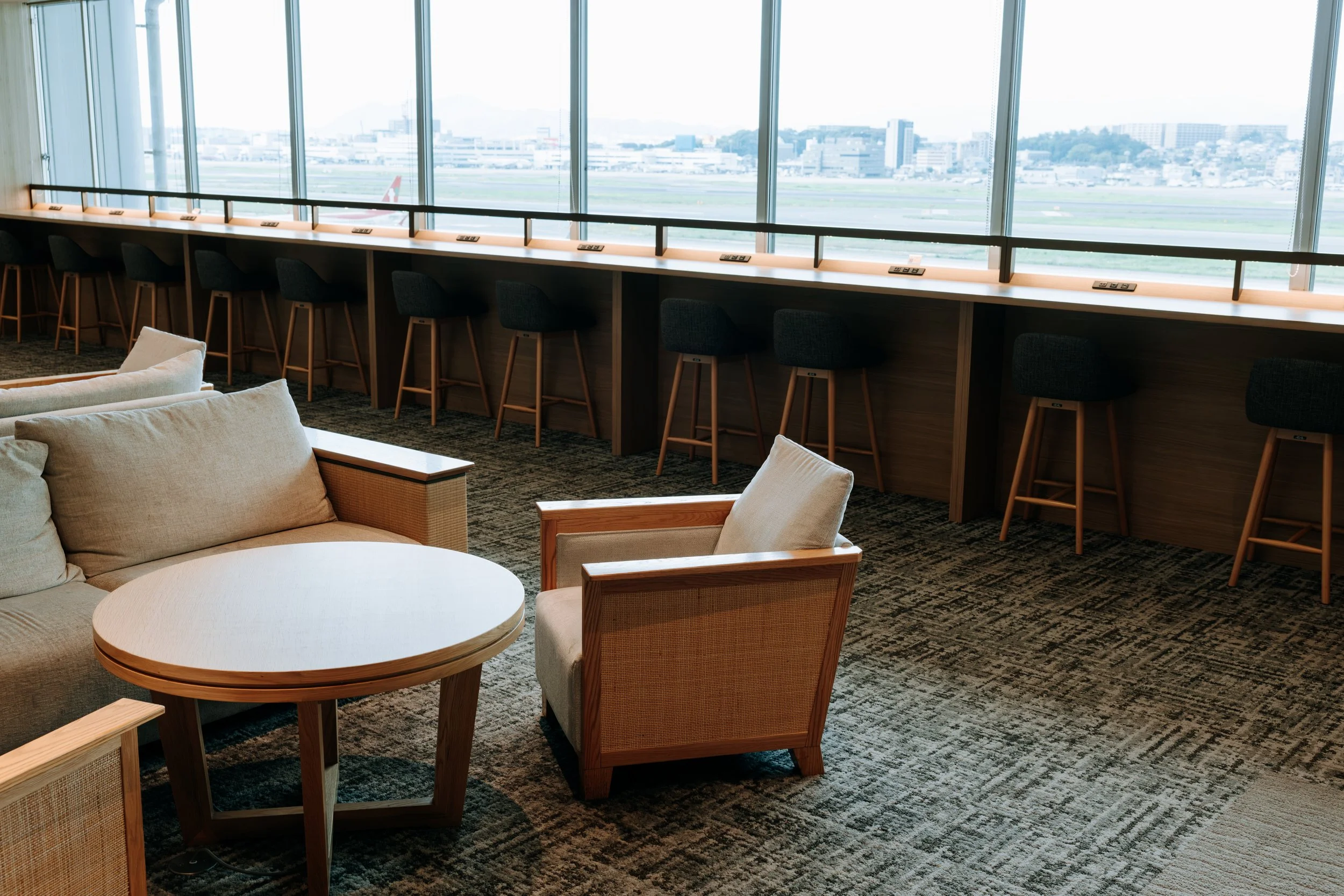 Lounge-3.jpg