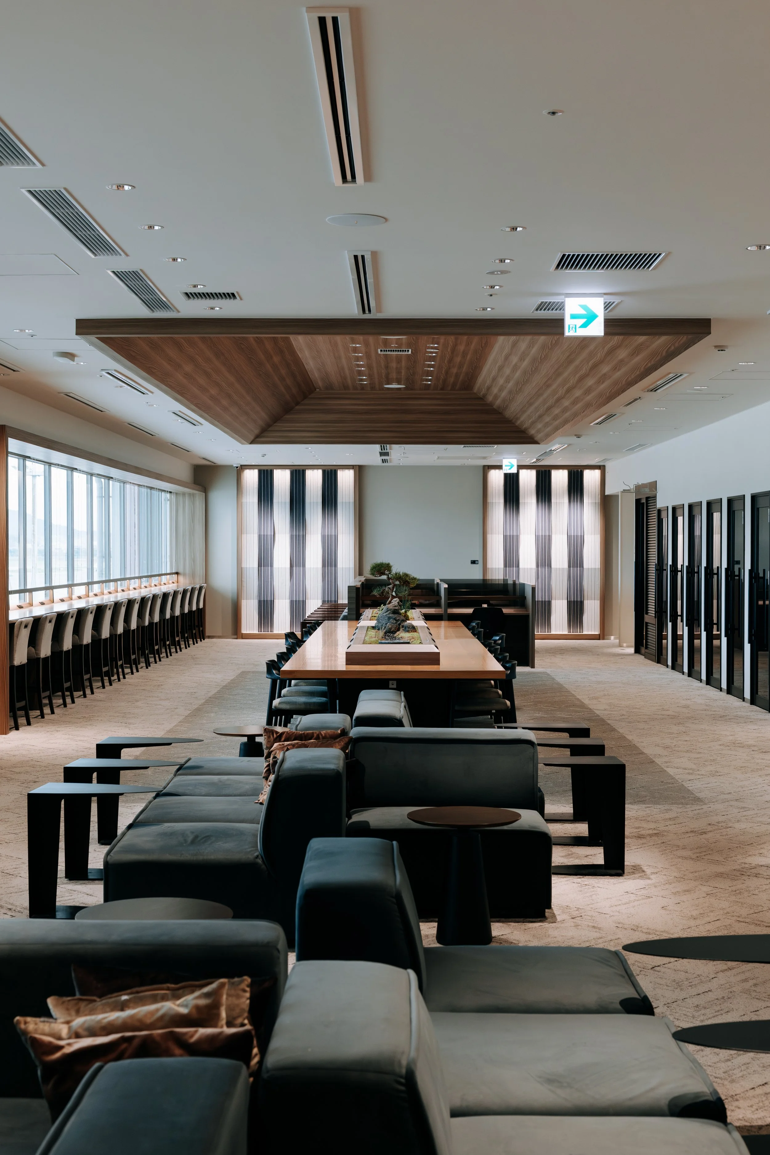 Lounge-11.jpg