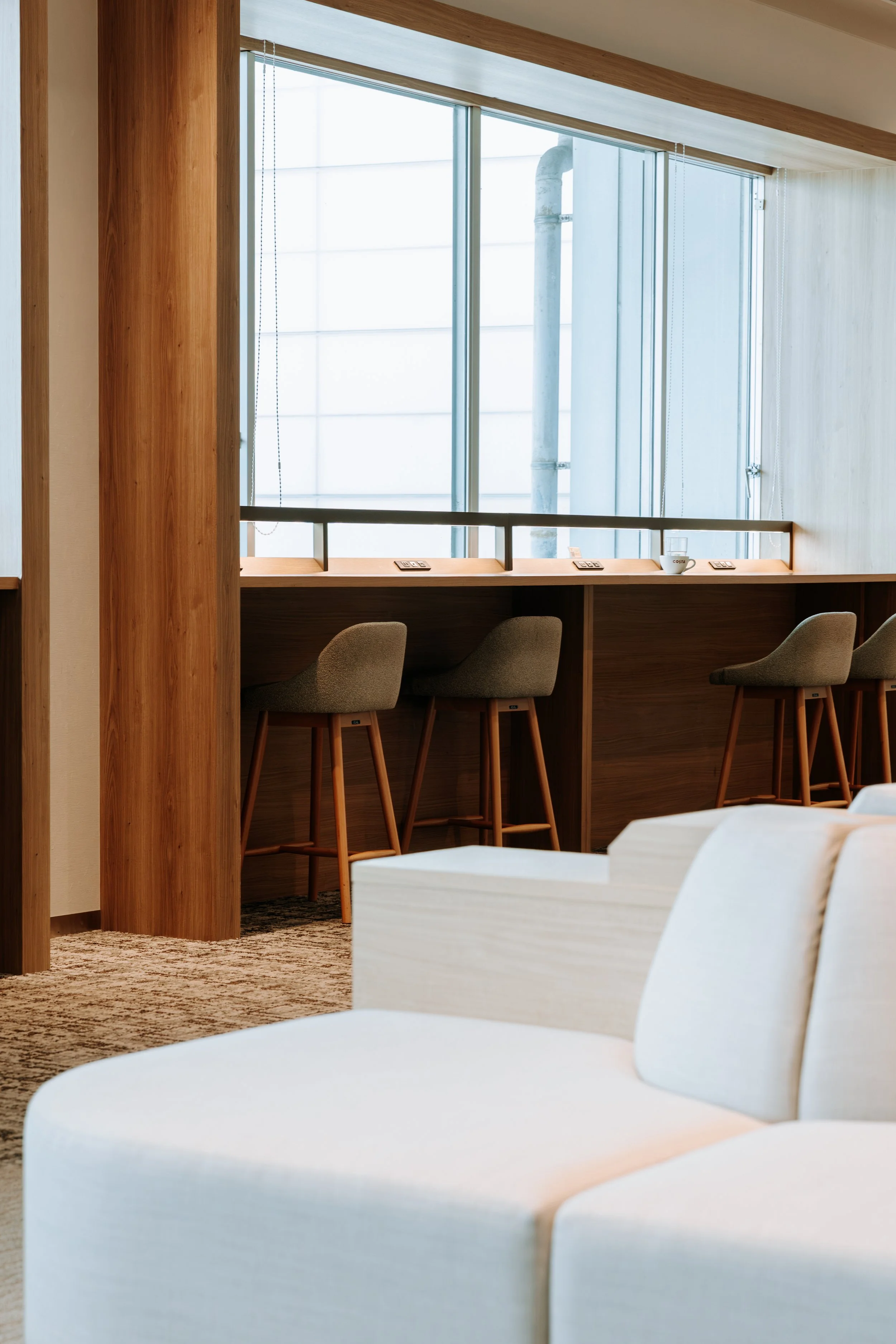 Lounge-2.jpg