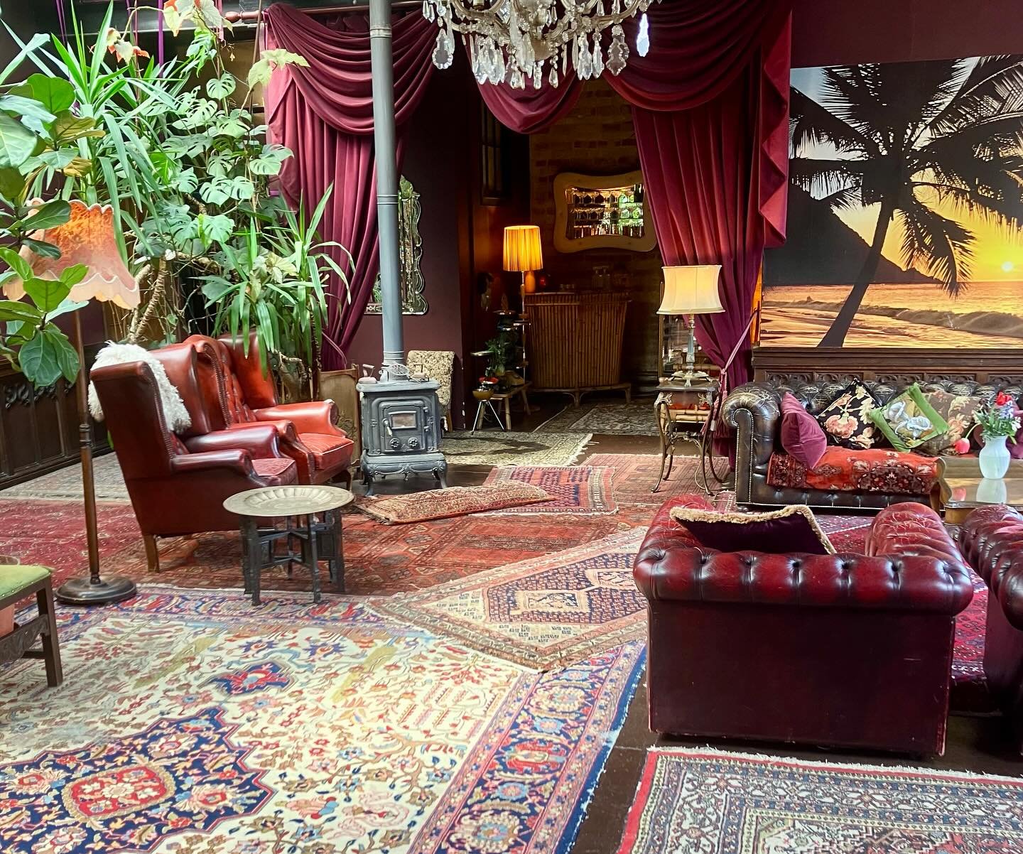 Our North studio is a kaleidoscopic wonderland where every corner is an explosion of colour and creativity 🌈 🍭 🌅

#theoldlacefactory is an East London location house for #film and #photography shoot hire.