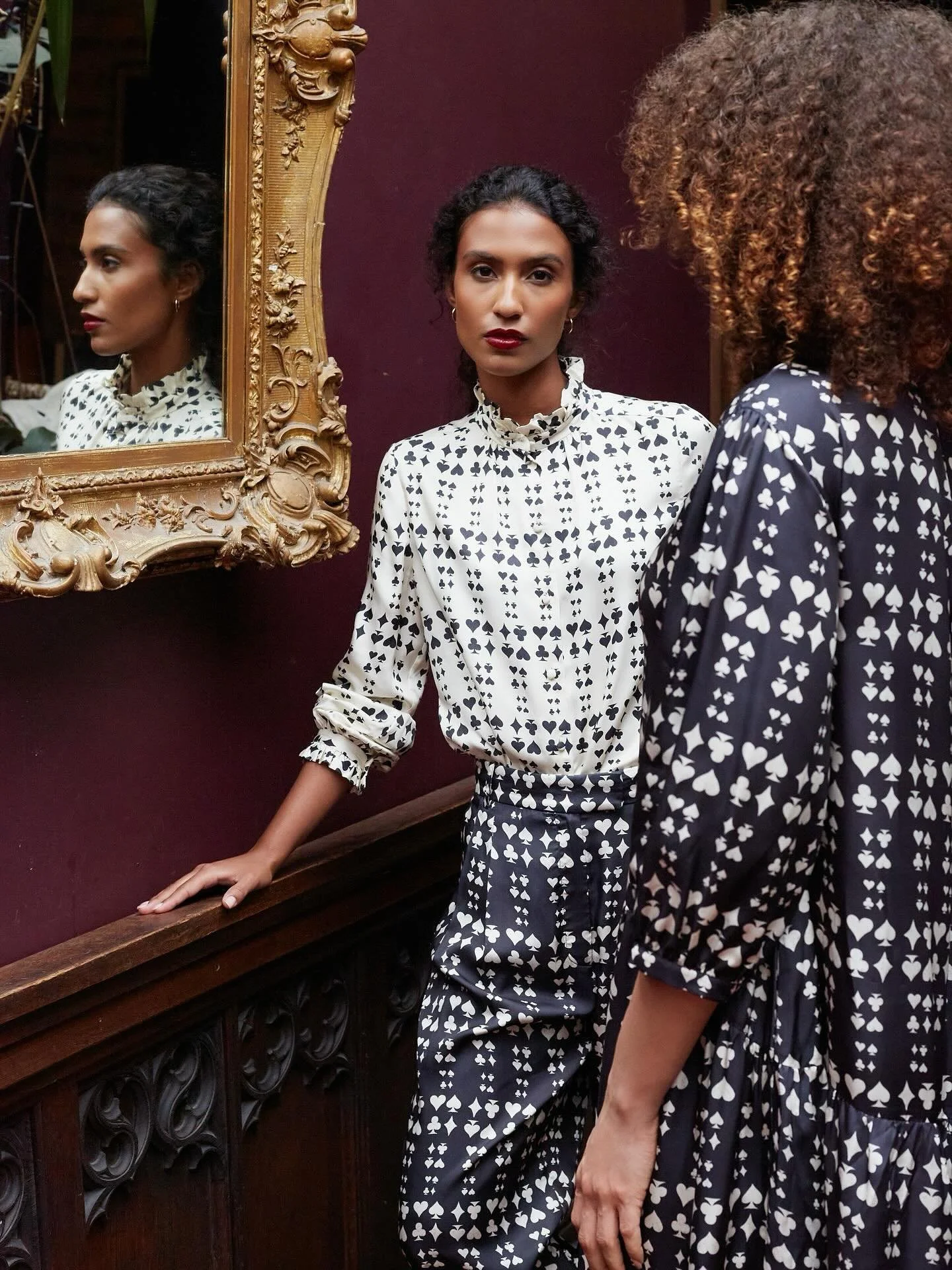 Loving the new Chinti &amp; Parker campaign shot in our North Wing &hearts;️&clubs;️&diams;️&spades;️

Posted @withregram &bull; @chintiandparker Introducing Queen of Hearts &hearts;️&spades;️

A playful print collection where classic playing card mo