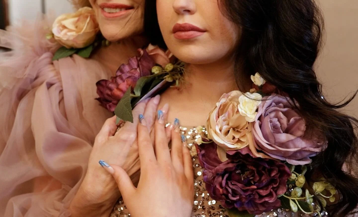 Still looking for your dream glam team? π₯°
πΈ @avenwillowportraits 
#dallasmua #prospermua #dallashairstylist #dfwbridal #dfwbridalmakeup #dfwbrides #dfwhairstylist #friscowedding #ntxbrides #ntxmua #bridalupdo #bridalmakeup #bridalinspo