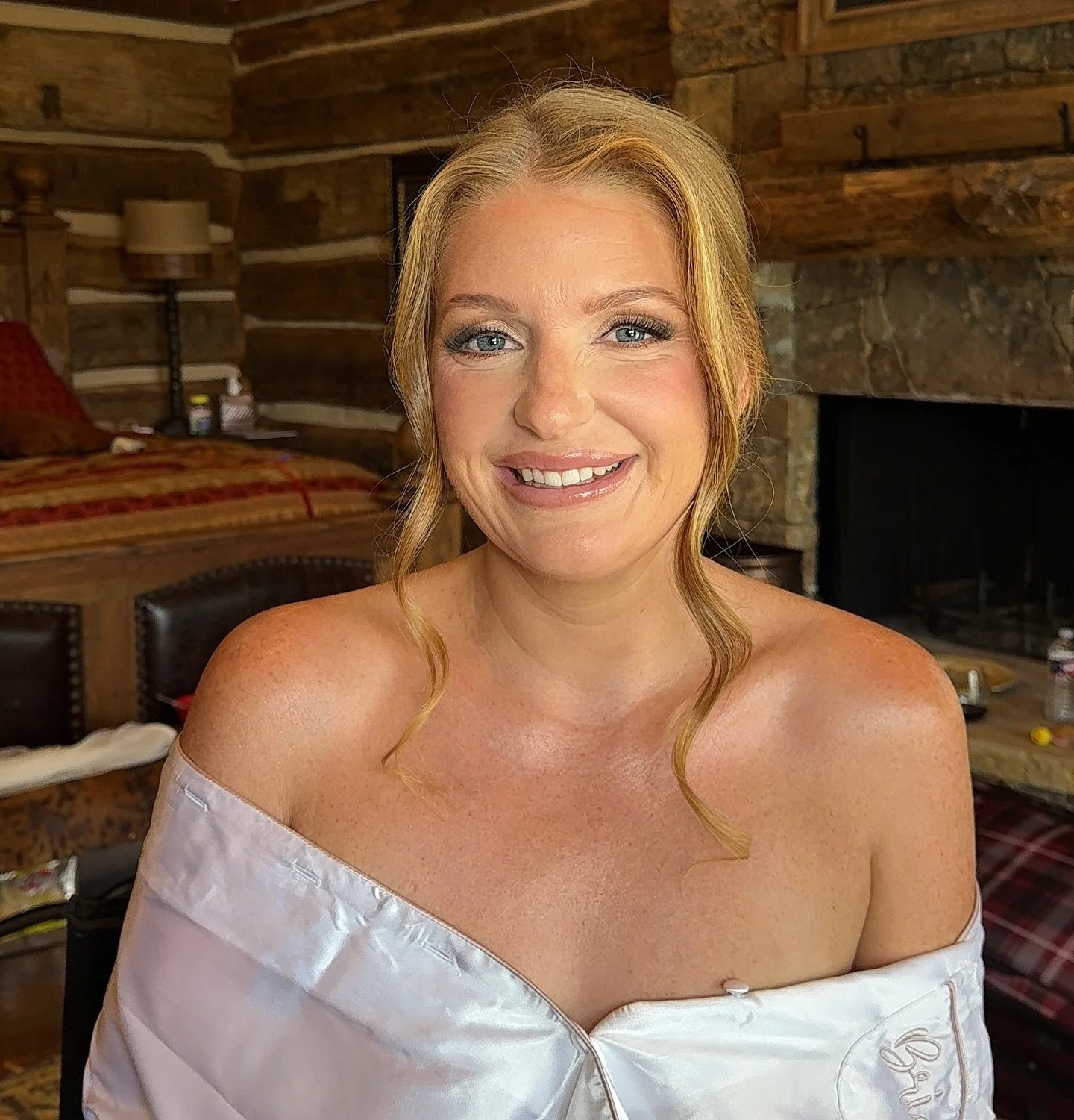 THE beauty queen! π₯° Obsessed with this glam! 
@temptu airbrush foundation 
#temptu #airbrushmakeup #bridalmakeup #bridalmua #bridemakeup #dallasmua #dallasmakeupartist