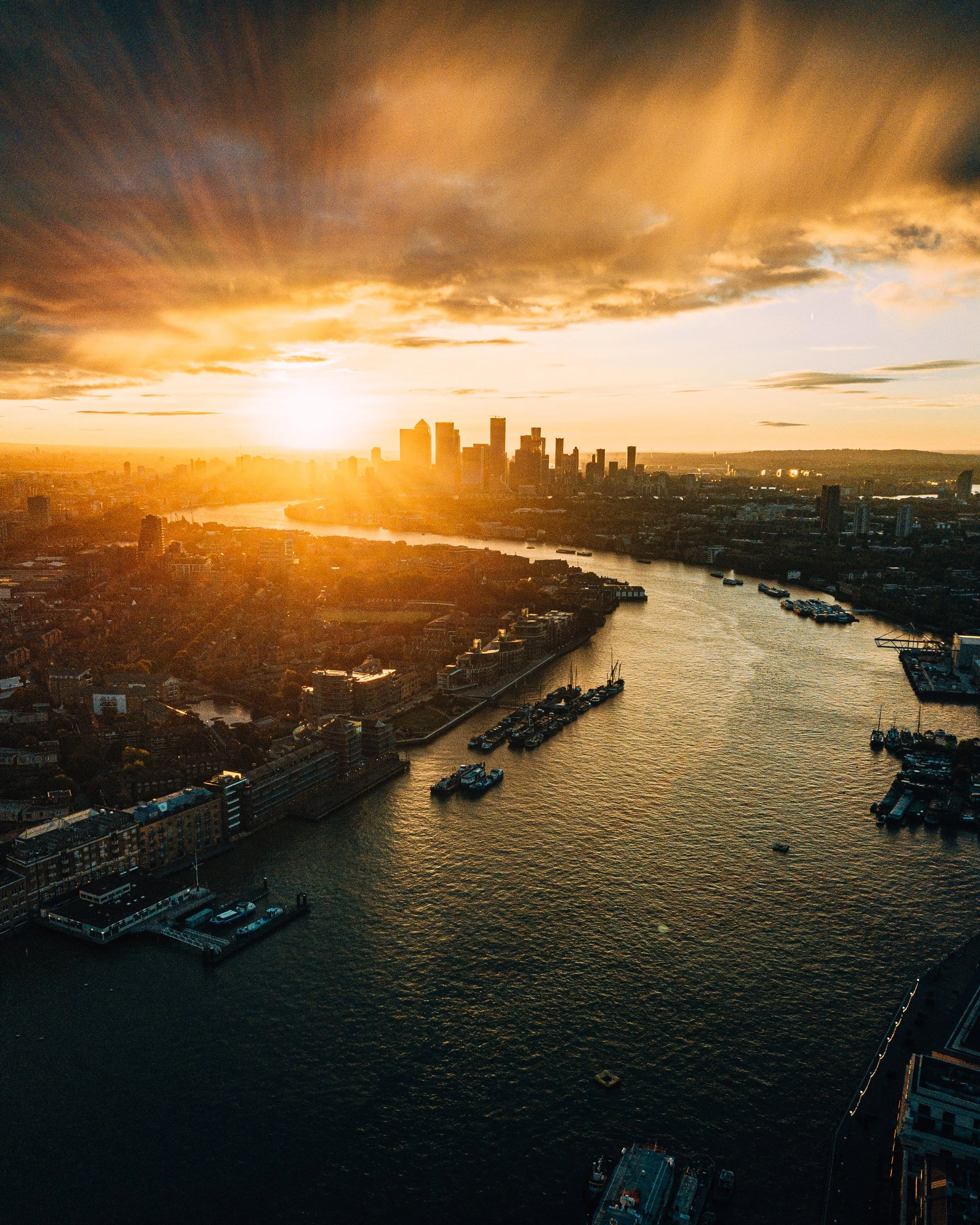 Over the thames - London, UK