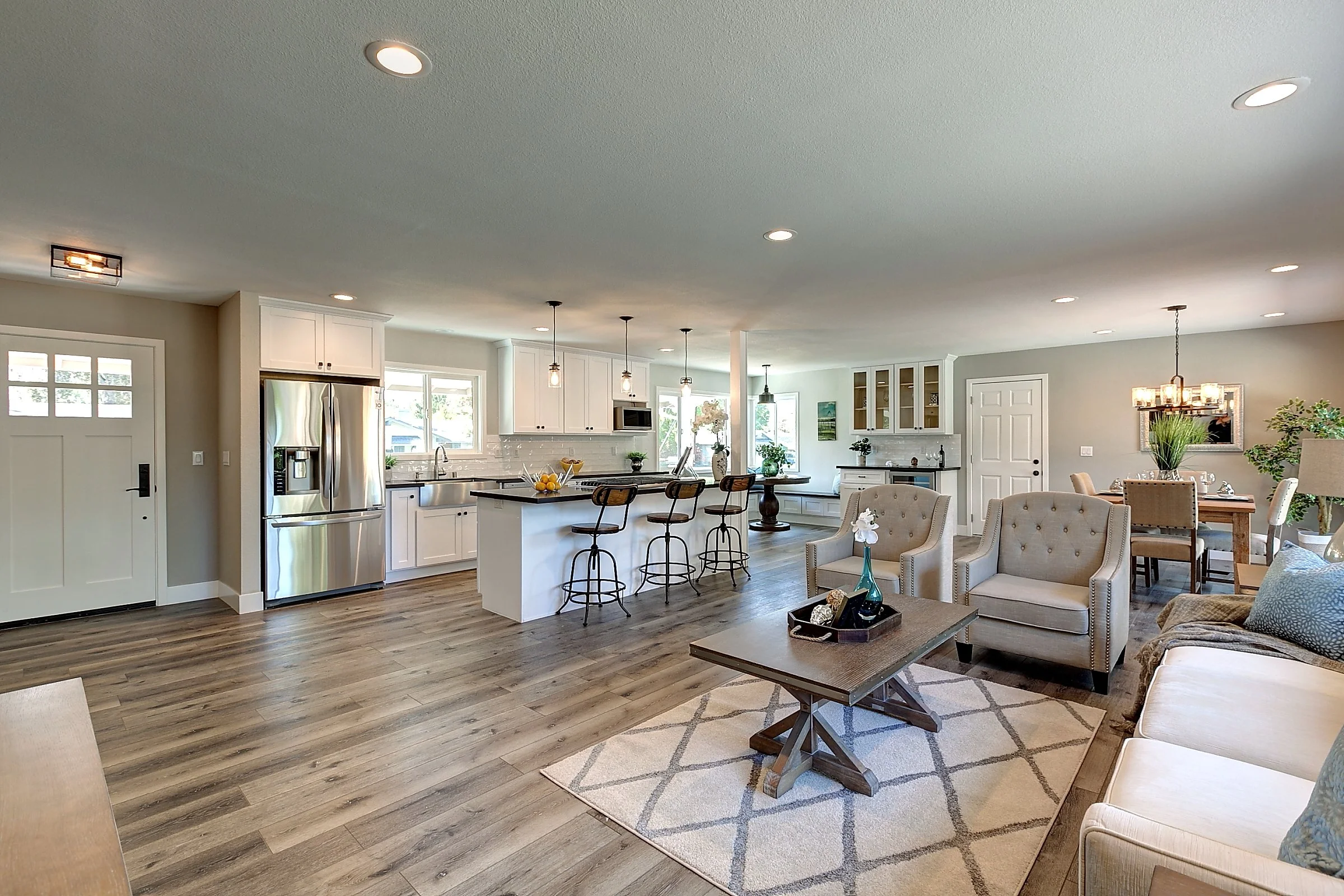 Family_Room_8.JPG
