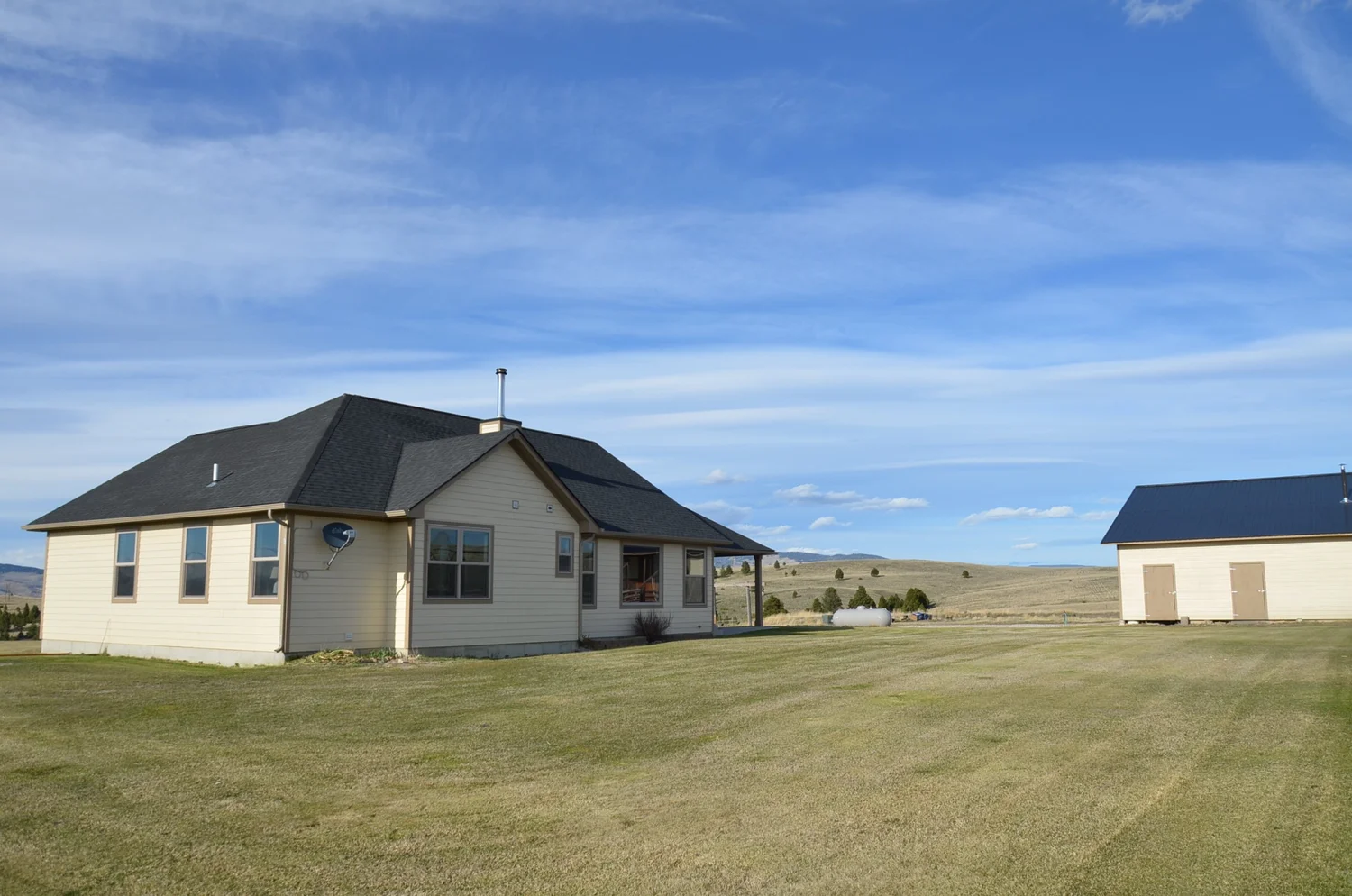 Guest Ranch Accommodations — Holt Cattle