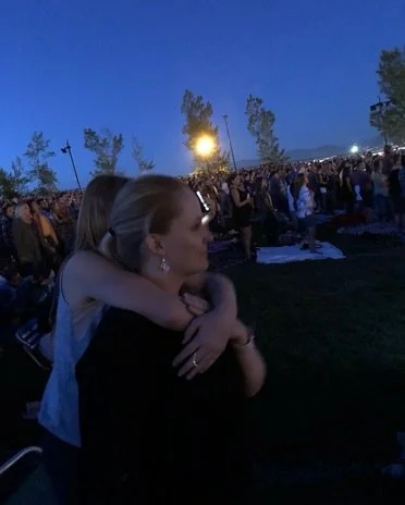 Jennifer Hamelin at a concert with her daughter