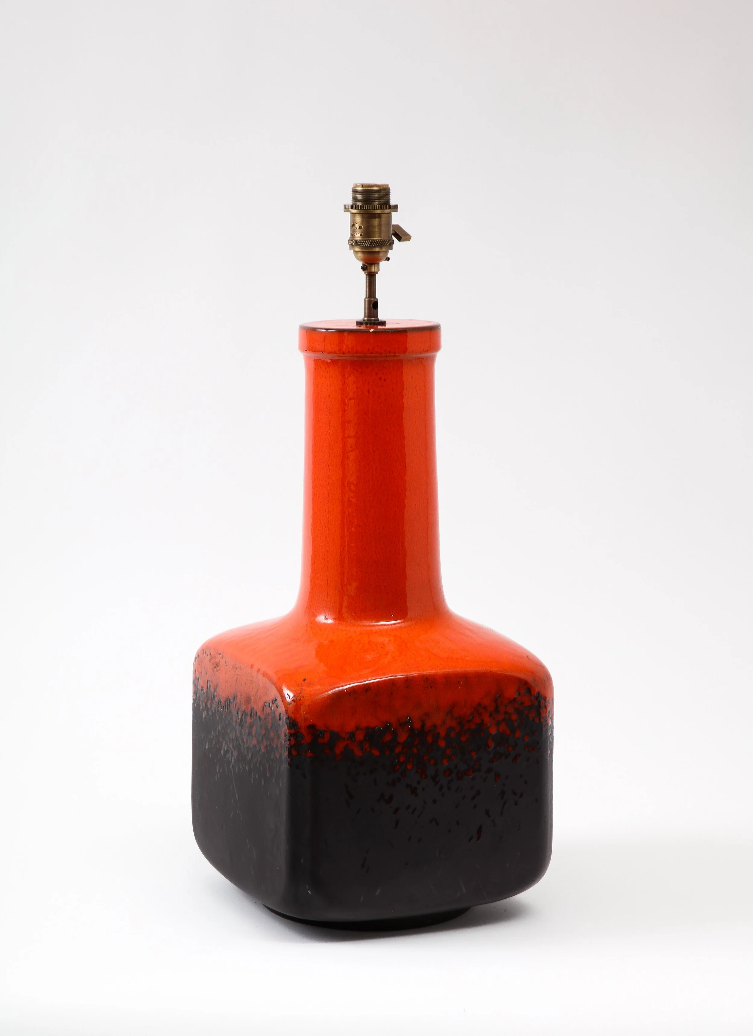 6R1A9228.FRERES CLOUTIER LAMP.jpg