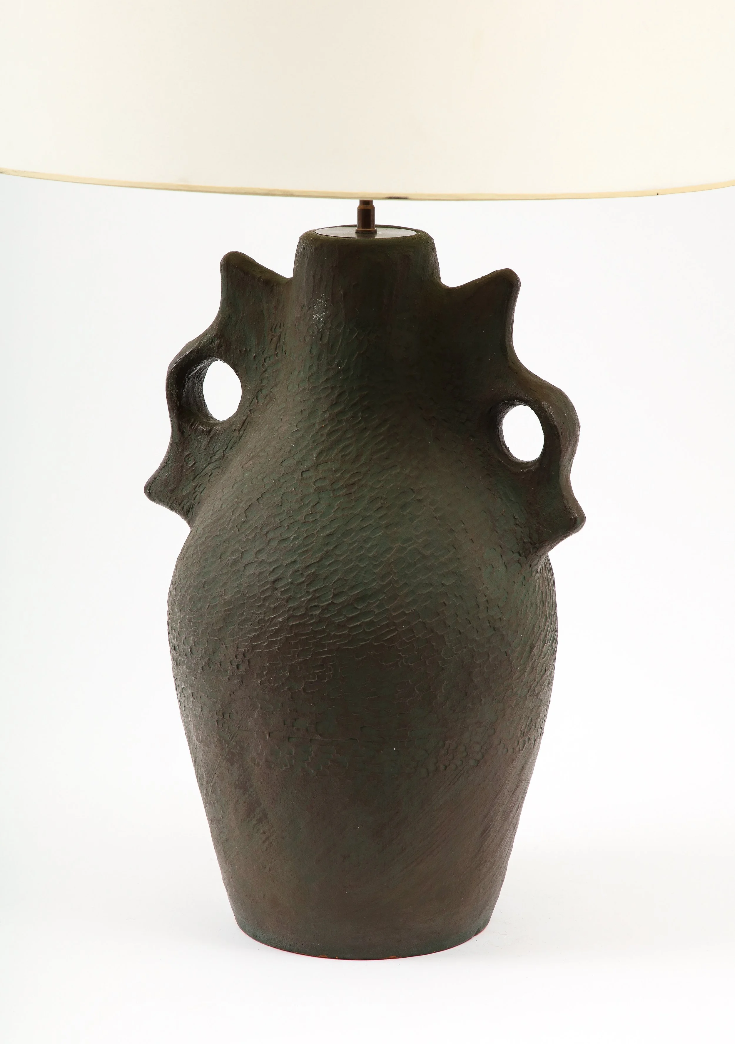 6R1A9187.LARGE POTTERY LAMP.jpg